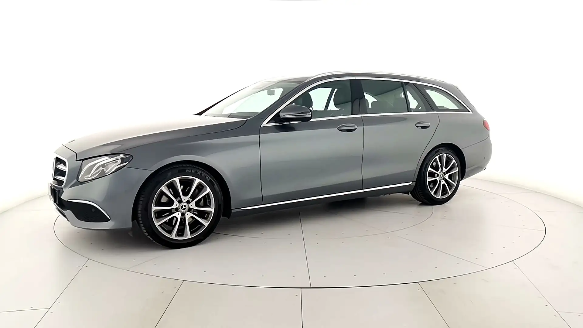 Mercedes-Benz E 220 220 d Business Sport auto Grigio - 2