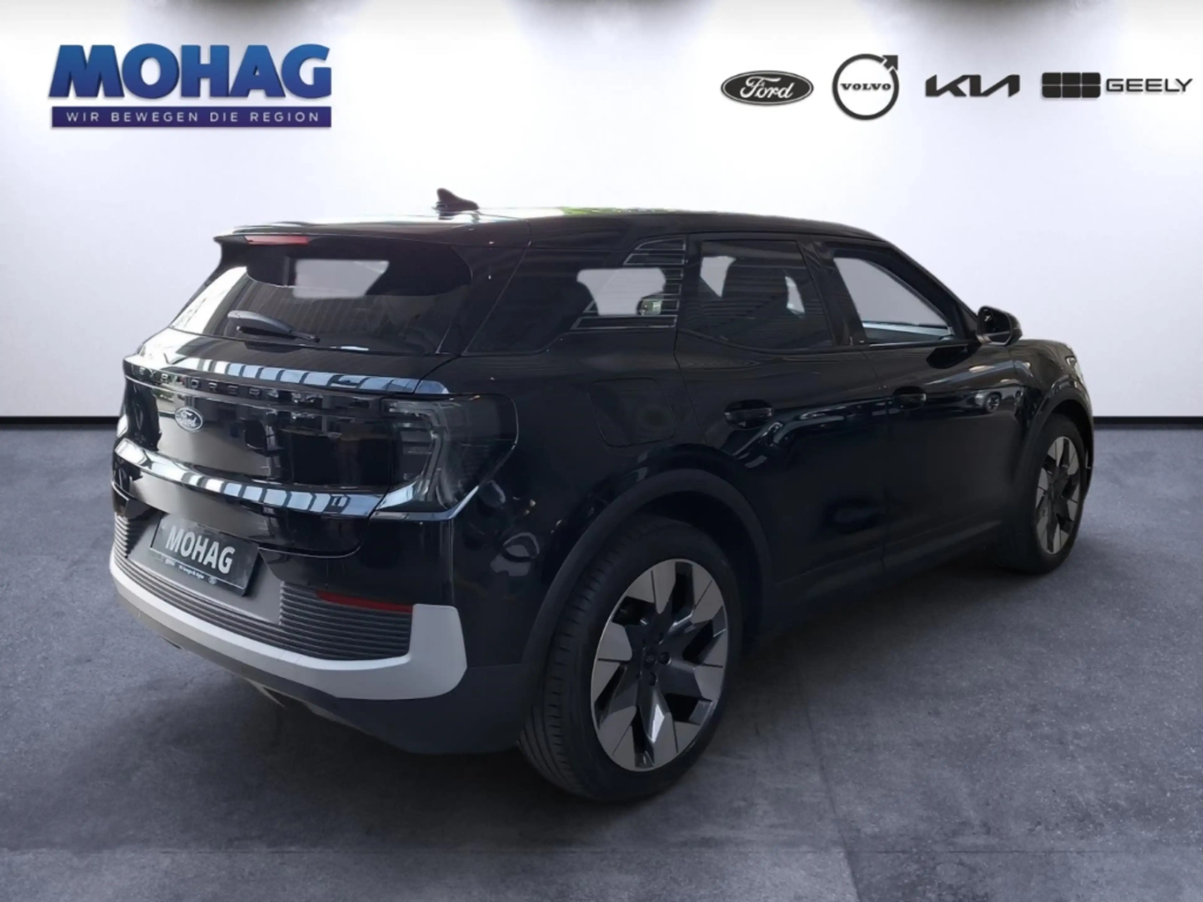 Ford Explorer RWD BEV Premium AHK B&O Wärmepume Massage — photo 3