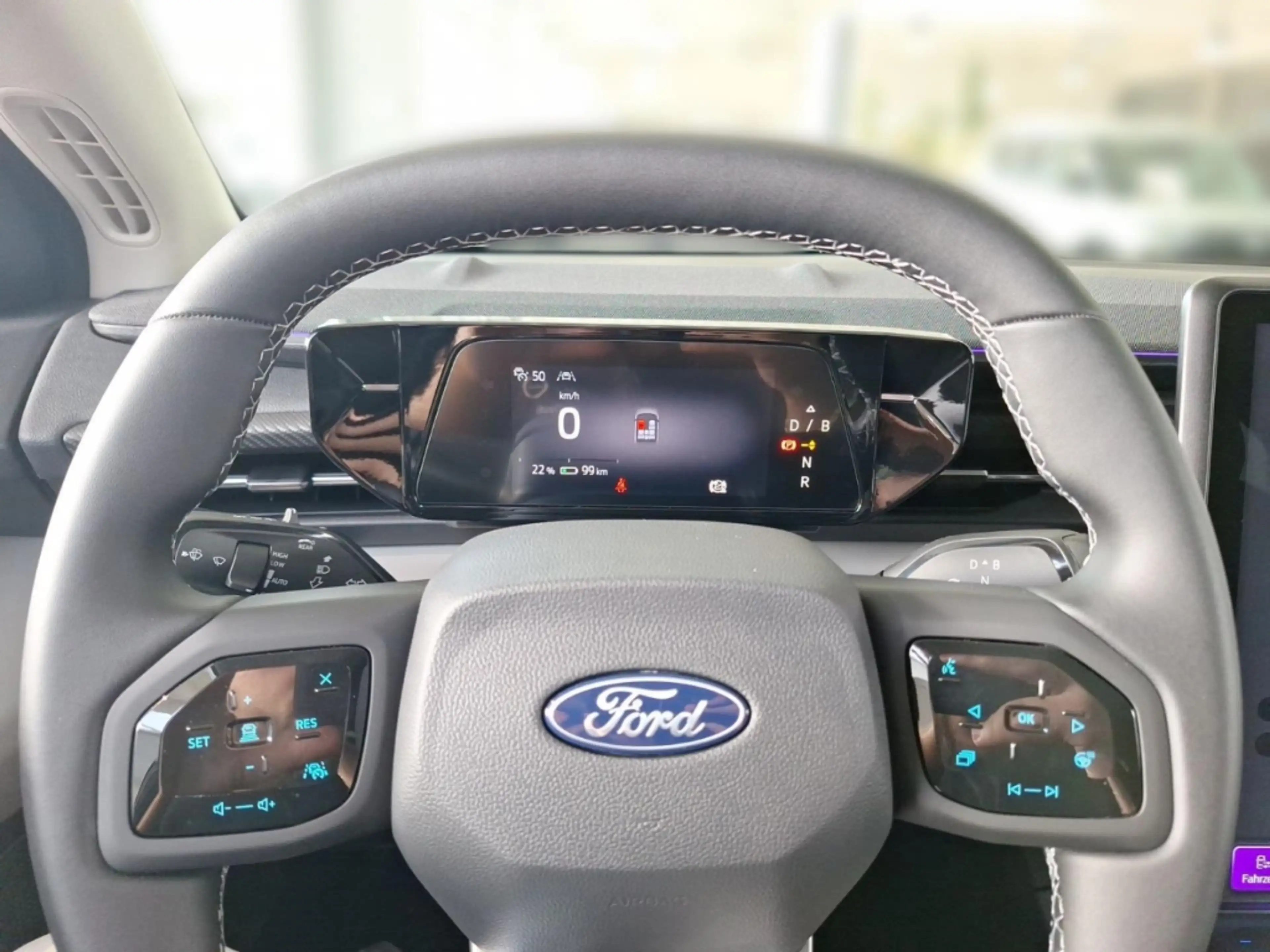 Ford Explorer RWD BEV Premium AHK B&O Wärmepume Massage — photo 8