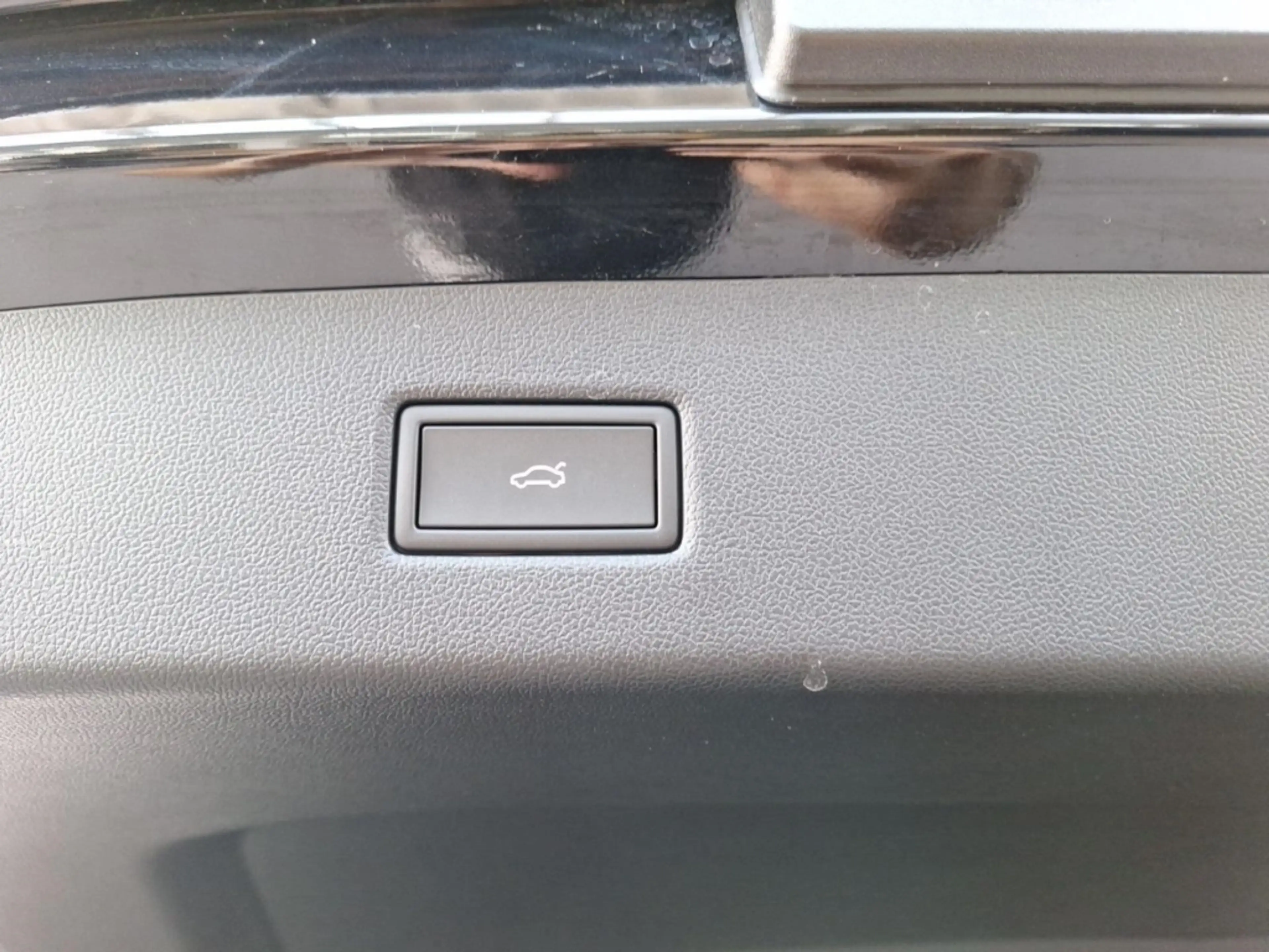 Ford Explorer RWD BEV Premium AHK B&O Wärmepume Massage — photo 13