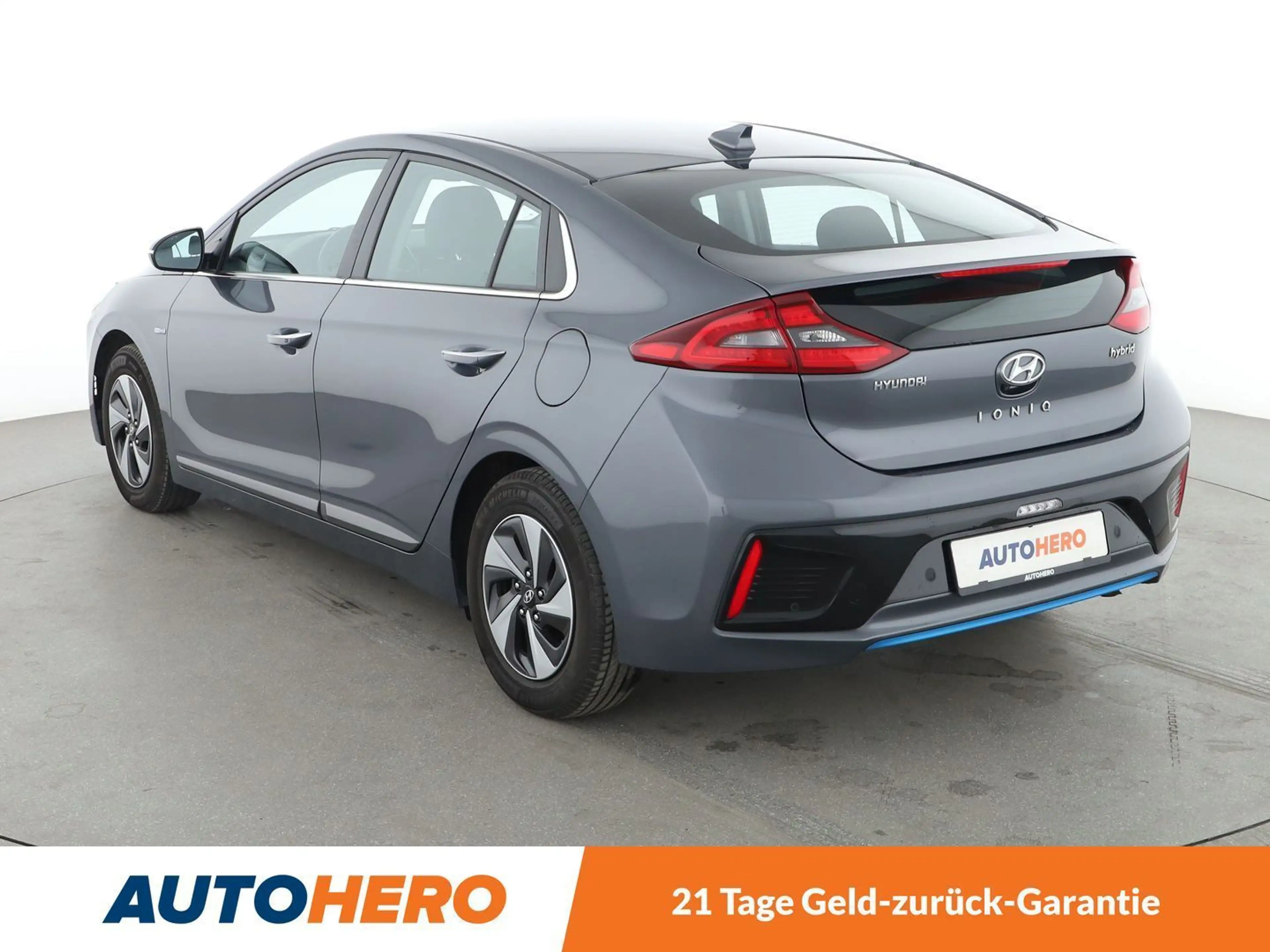 Hyundai IONIQ 1.6 Style Hybrid Aut.*NAVI*BiXENON*CAM*SHZ*LHZ* — photo 4