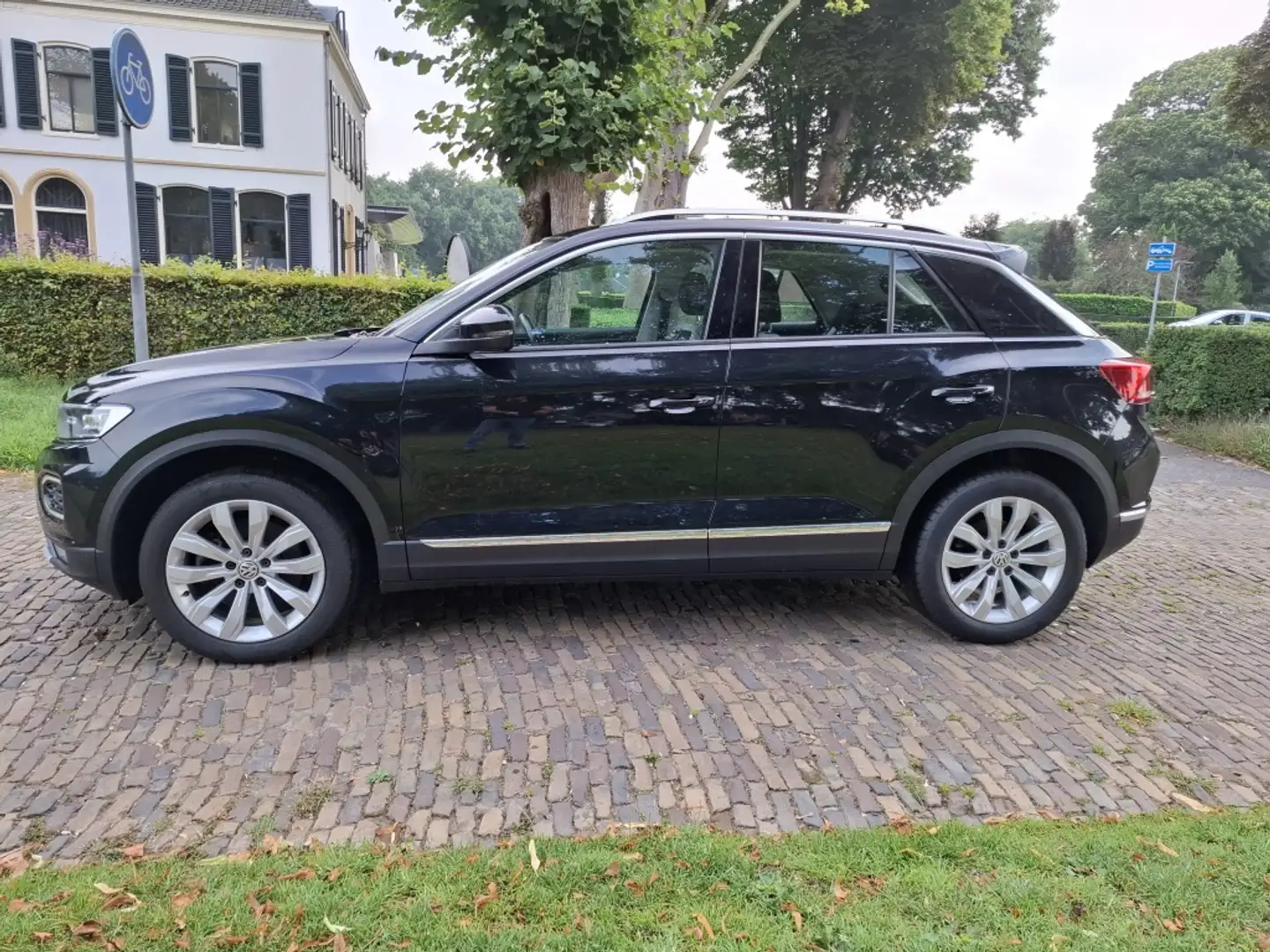 Volkswagen T-Roc 2.0 TSI 4Motion Sport automaat Noir - 2