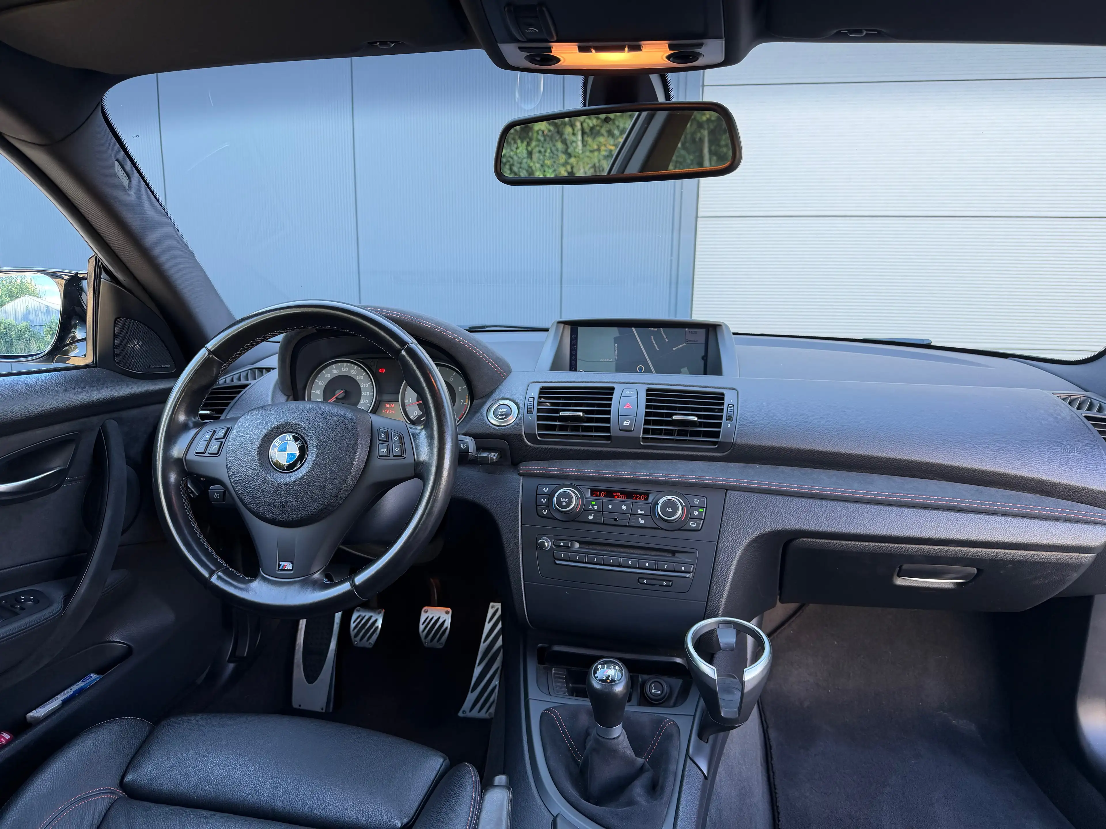 BMW 1er M Coupé 3.0i — photo 11