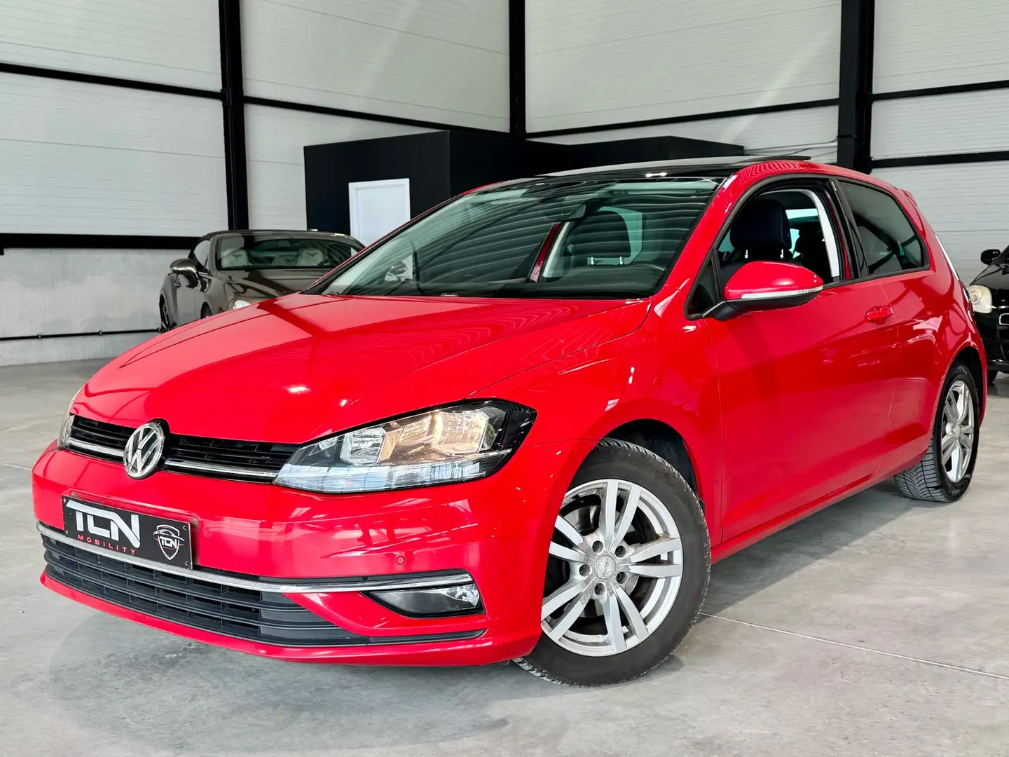Volkswagen Golf ✅ 1.4 TSI - cockpit digital - kit sport ✅ Rouge - 1