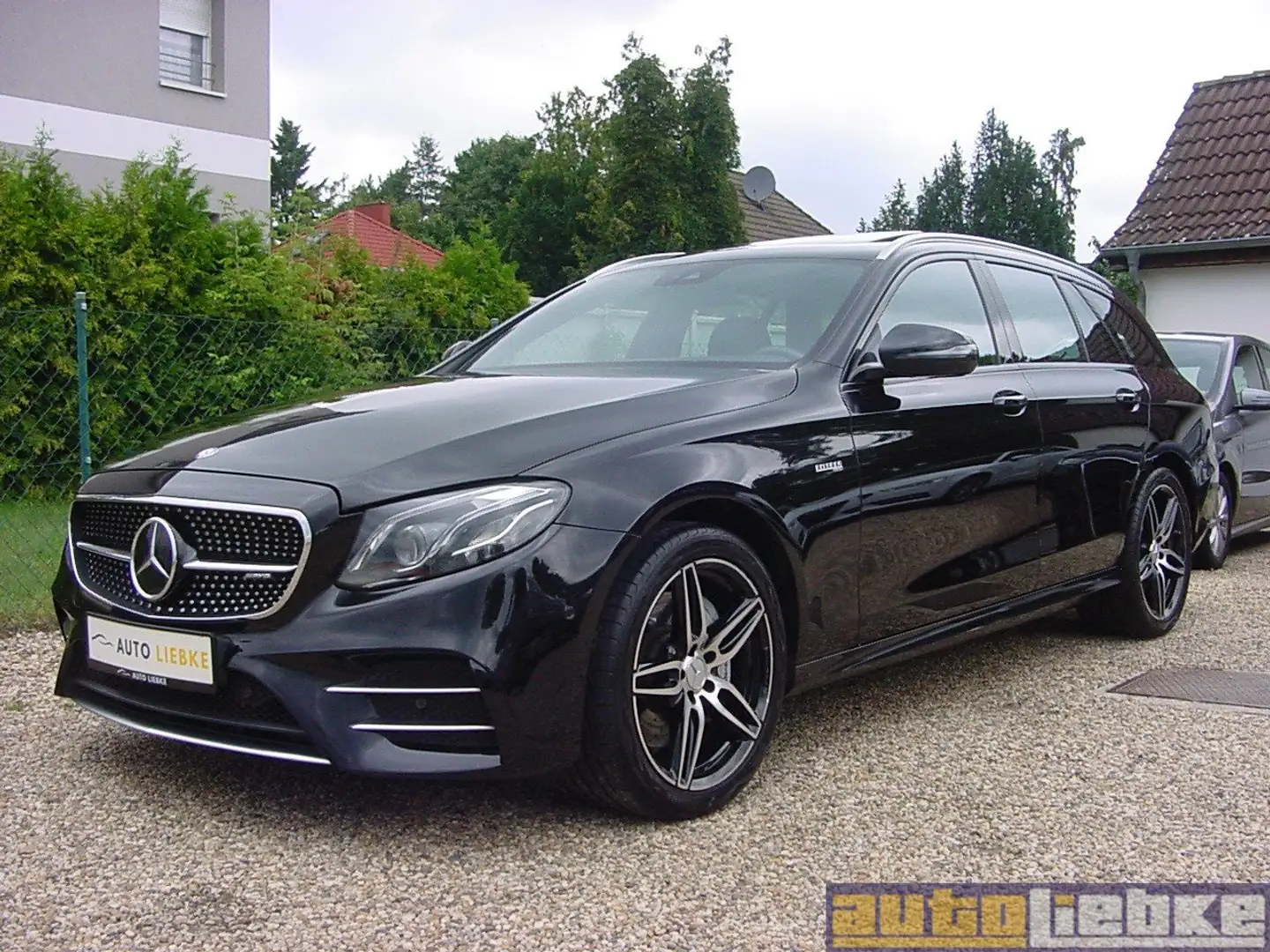 Mercedes-Benz E 43 AMG T 4MATIC NAVI-CO,MB-LED,eSD,DISTR,PARK-ASS,SHZ,BT Negru - 1