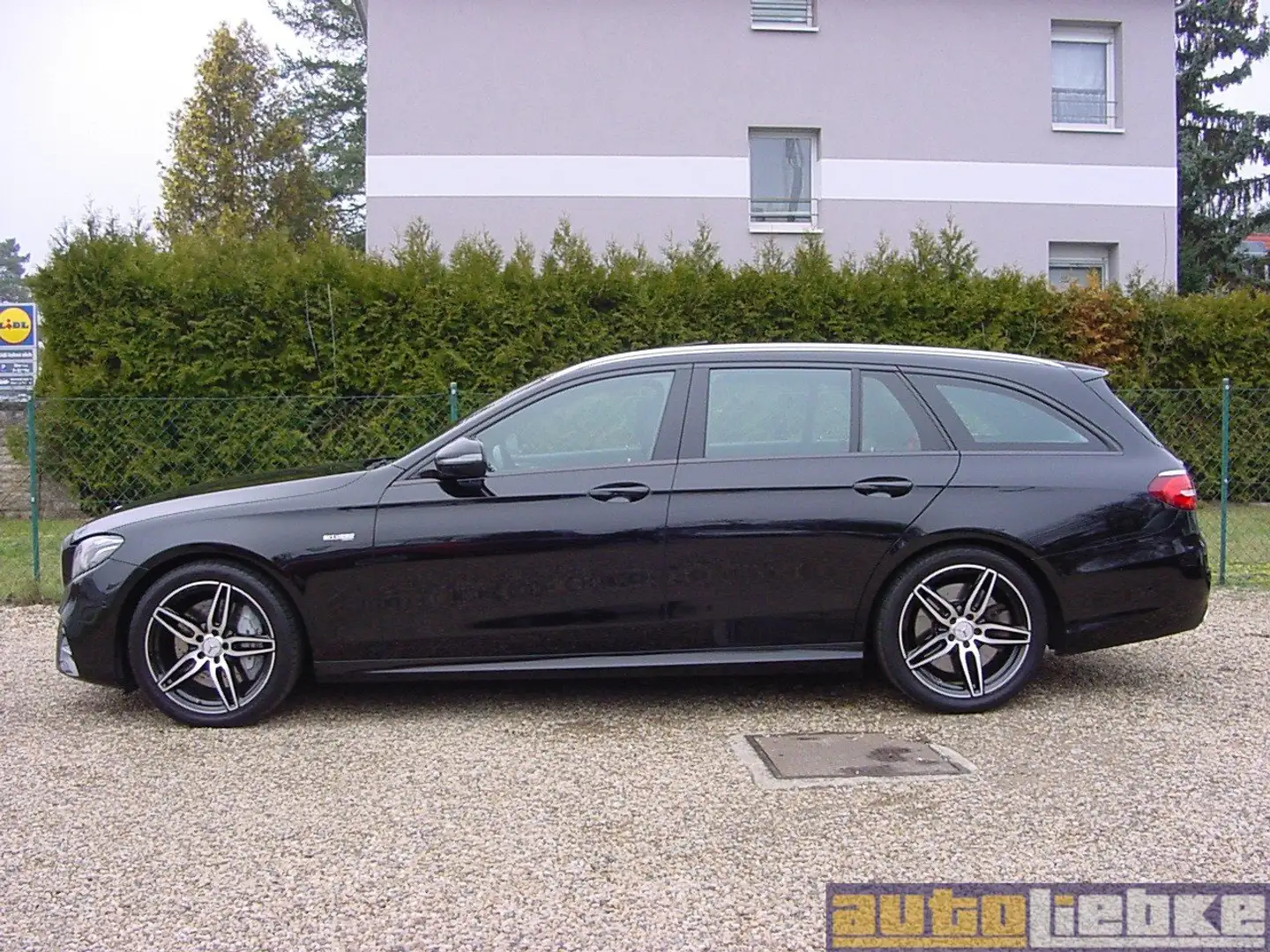 Mercedes-Benz E 43 AMG T 4MATIC NAVI-CO,MB-LED,eSD,DISTR,PARK-ASS,SHZ,BT Zwart - 2