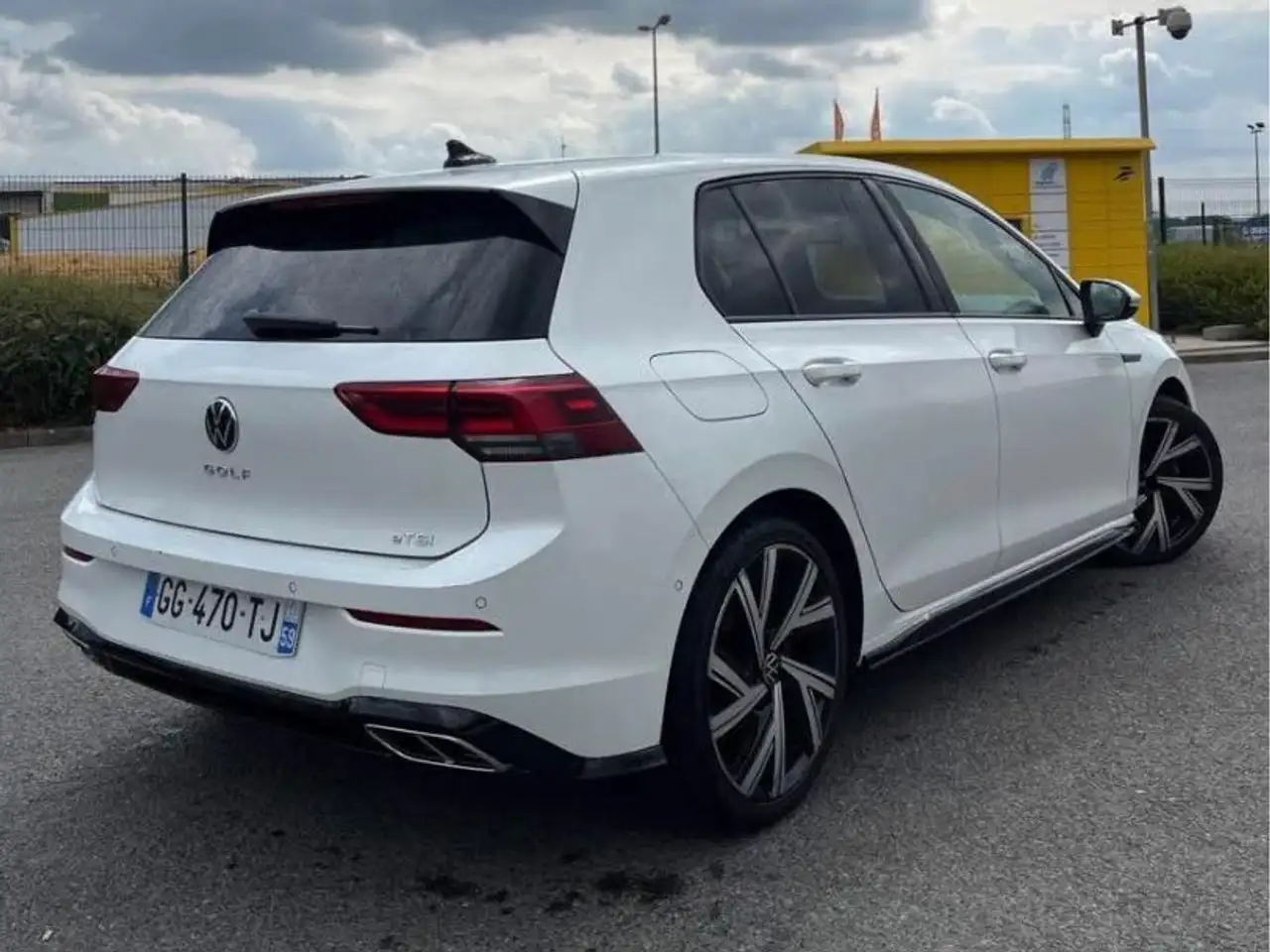 Volkswagen Golf Standard Model — photo 2