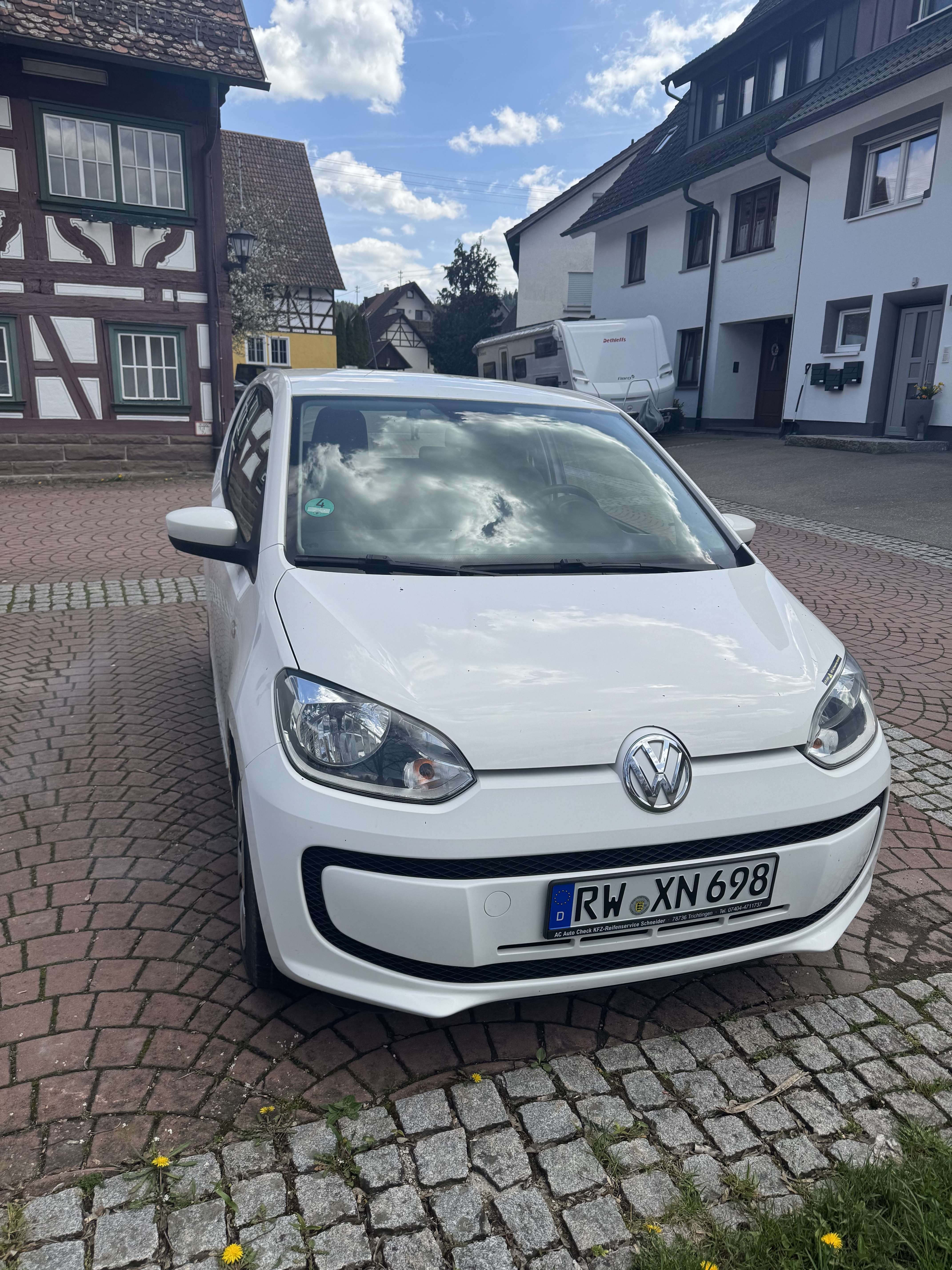 Second hand Volkswagen Up! 1.0