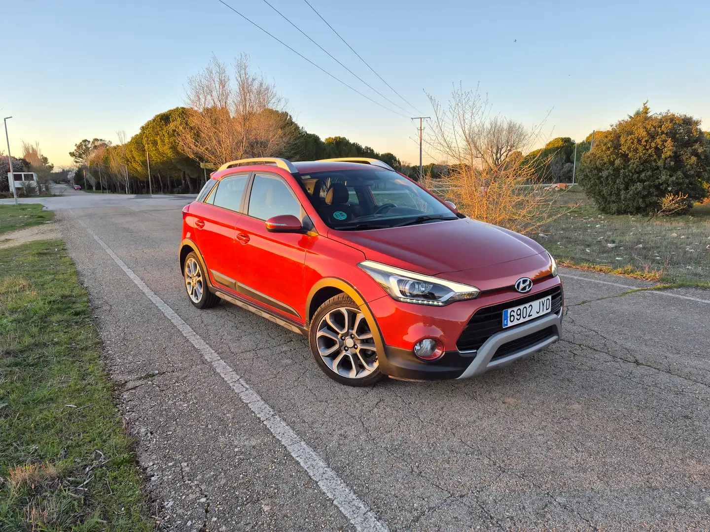Hyundai i20 i20 1.4CRDI Tecno Tecno Naranja - 1