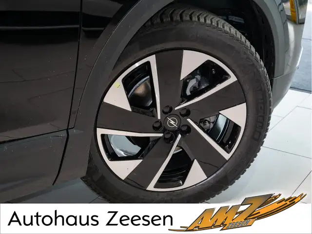 Opel Grandland view 5