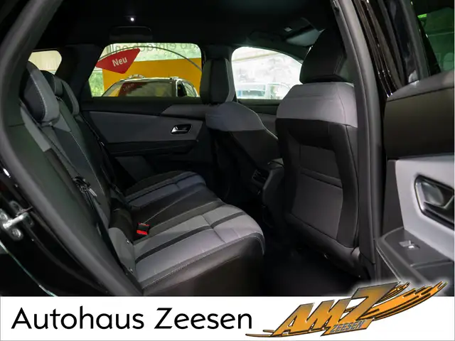 Opel Grandland view 4