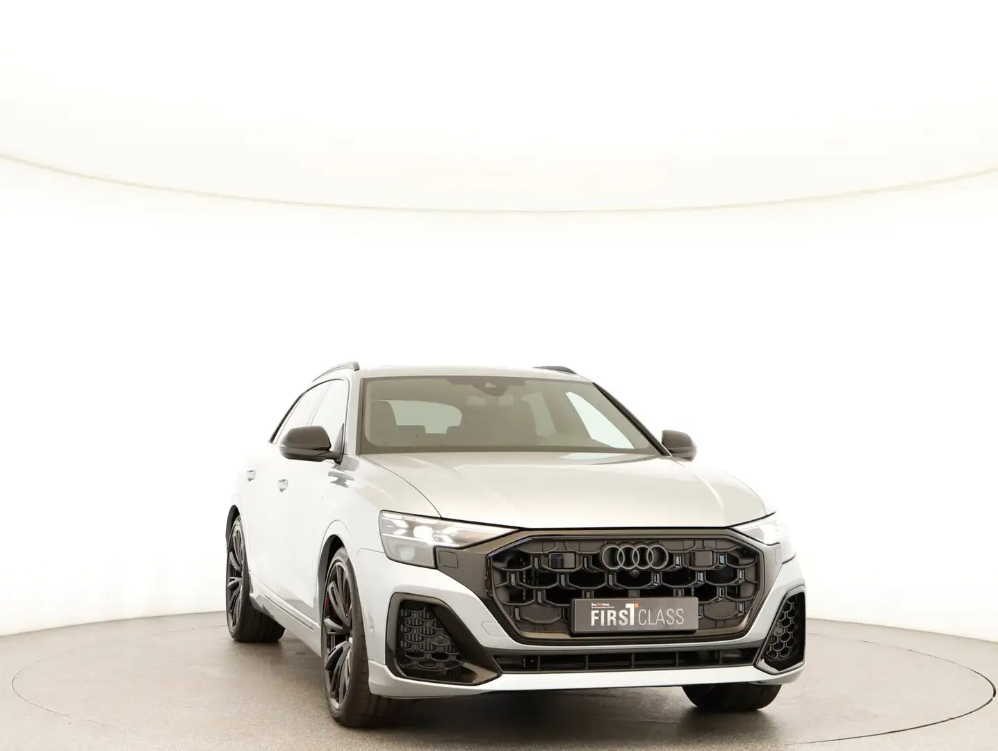 Audi Q8 e-hybrid quattro 360 kW Silber - 2