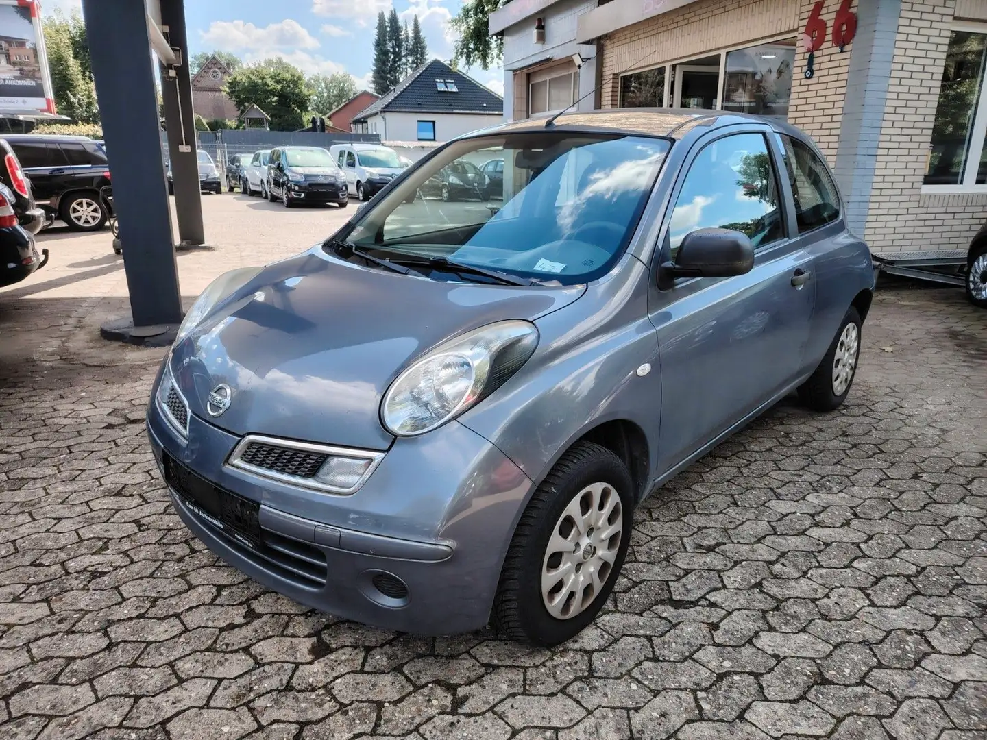 Nissan Micra Visia / 1. Hand / Grau - 1