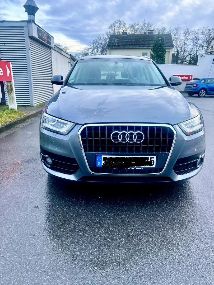 Audi Q3 2.0 TDI - 1