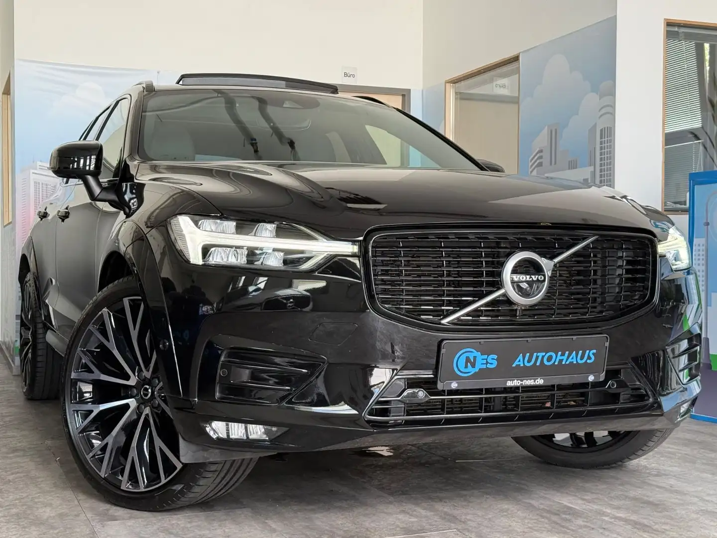 Volvo XC60 B5 AWD*R DESIGN*PANO*360*HARMAN*HUD*KEY*22' Noir - 2