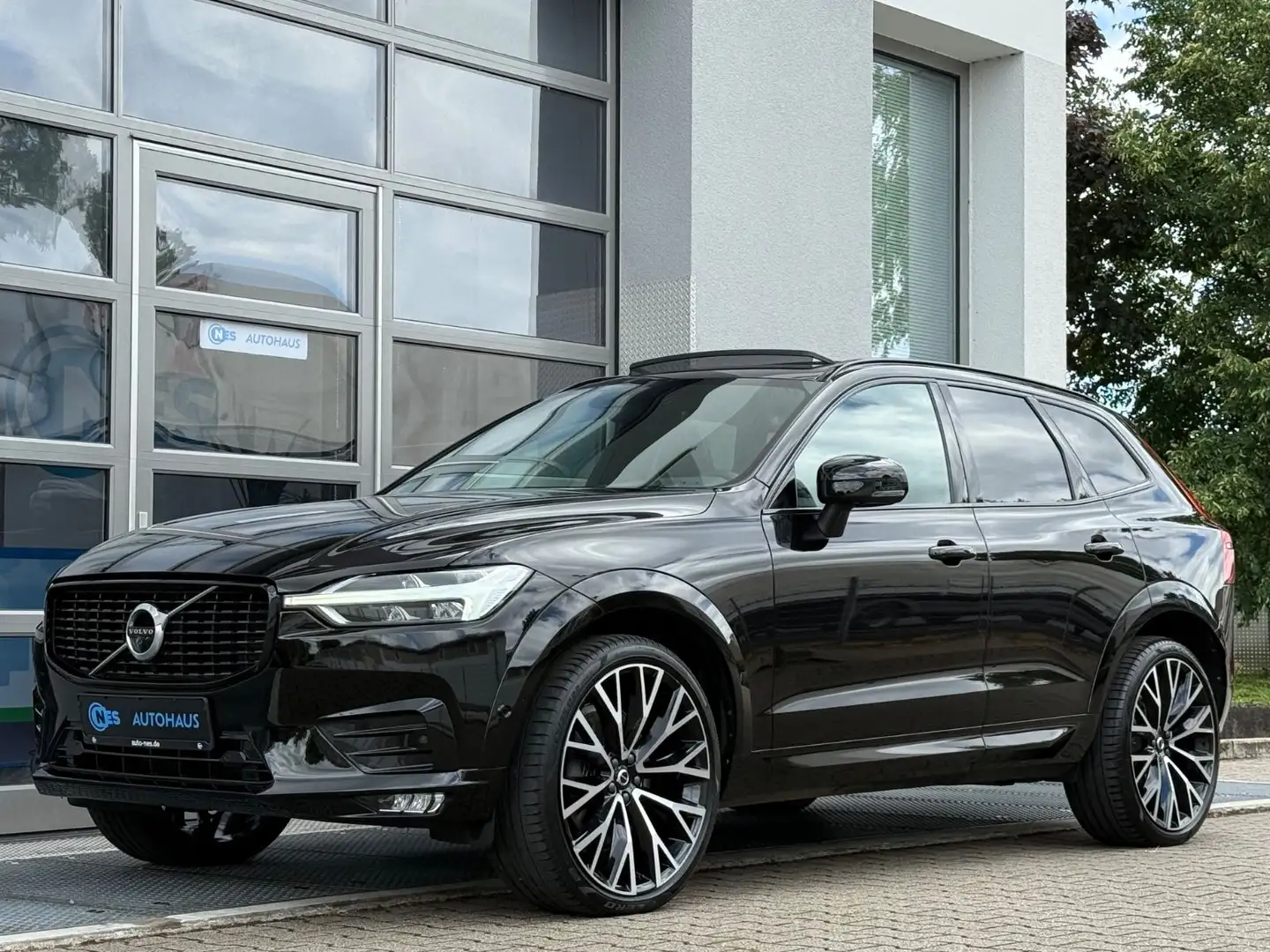 Volvo XC60 B5 AWD*R DESIGN*PANO*360*HARMAN*HUD*KEY*22' Noir - 1