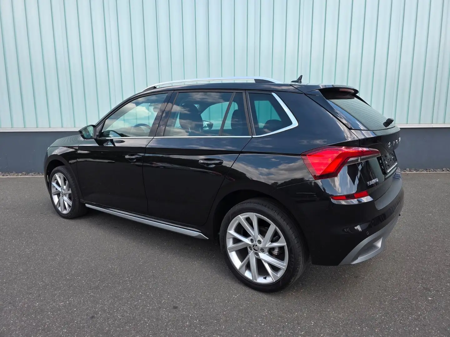 Skoda Kamiq Style/LED/Navi/Virtual/AHK/18Vega/el.Hk Negro - 2