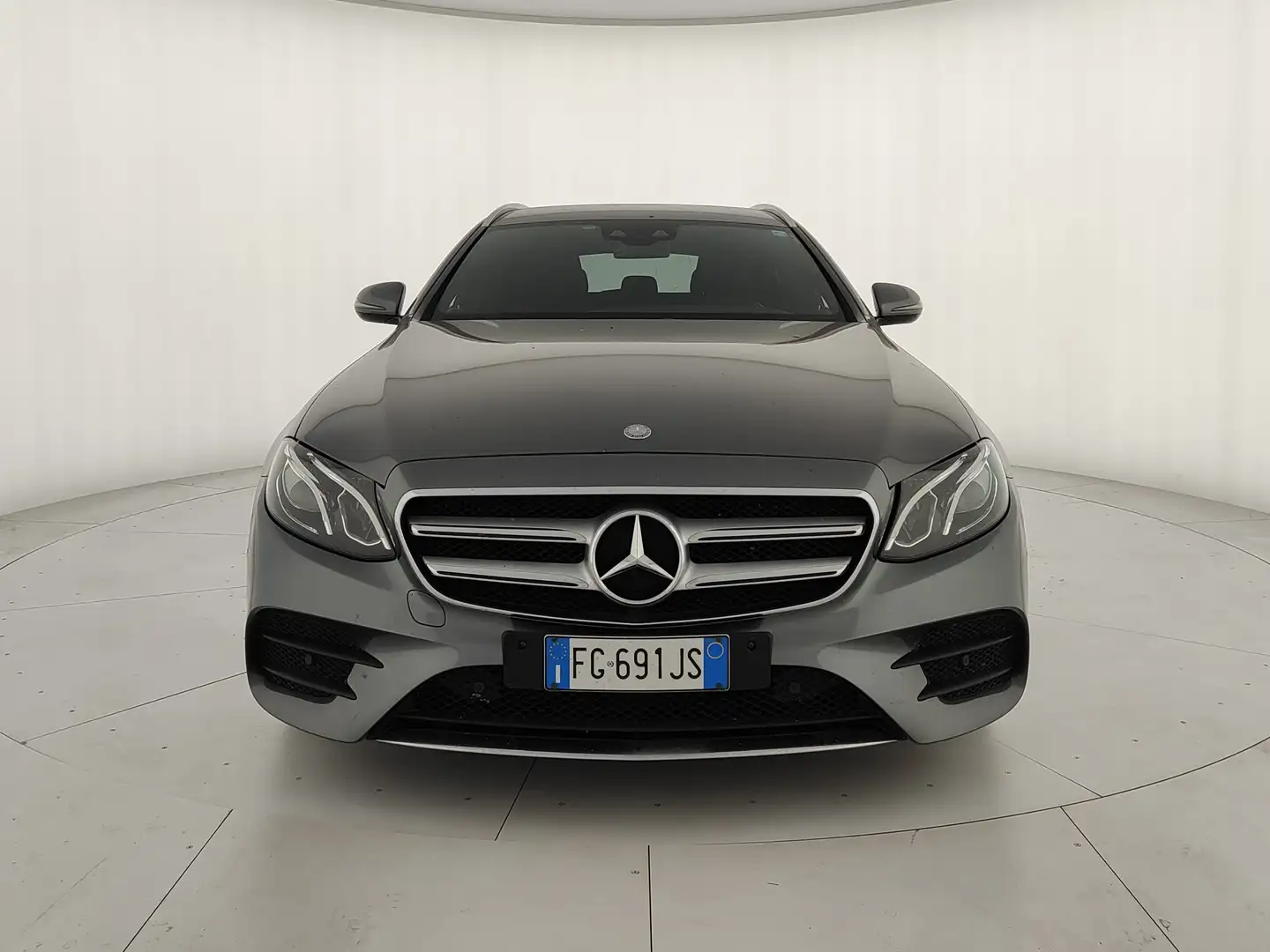 Mercedes-Benz E 220 d S.W. Auto Sport Grigio - 2