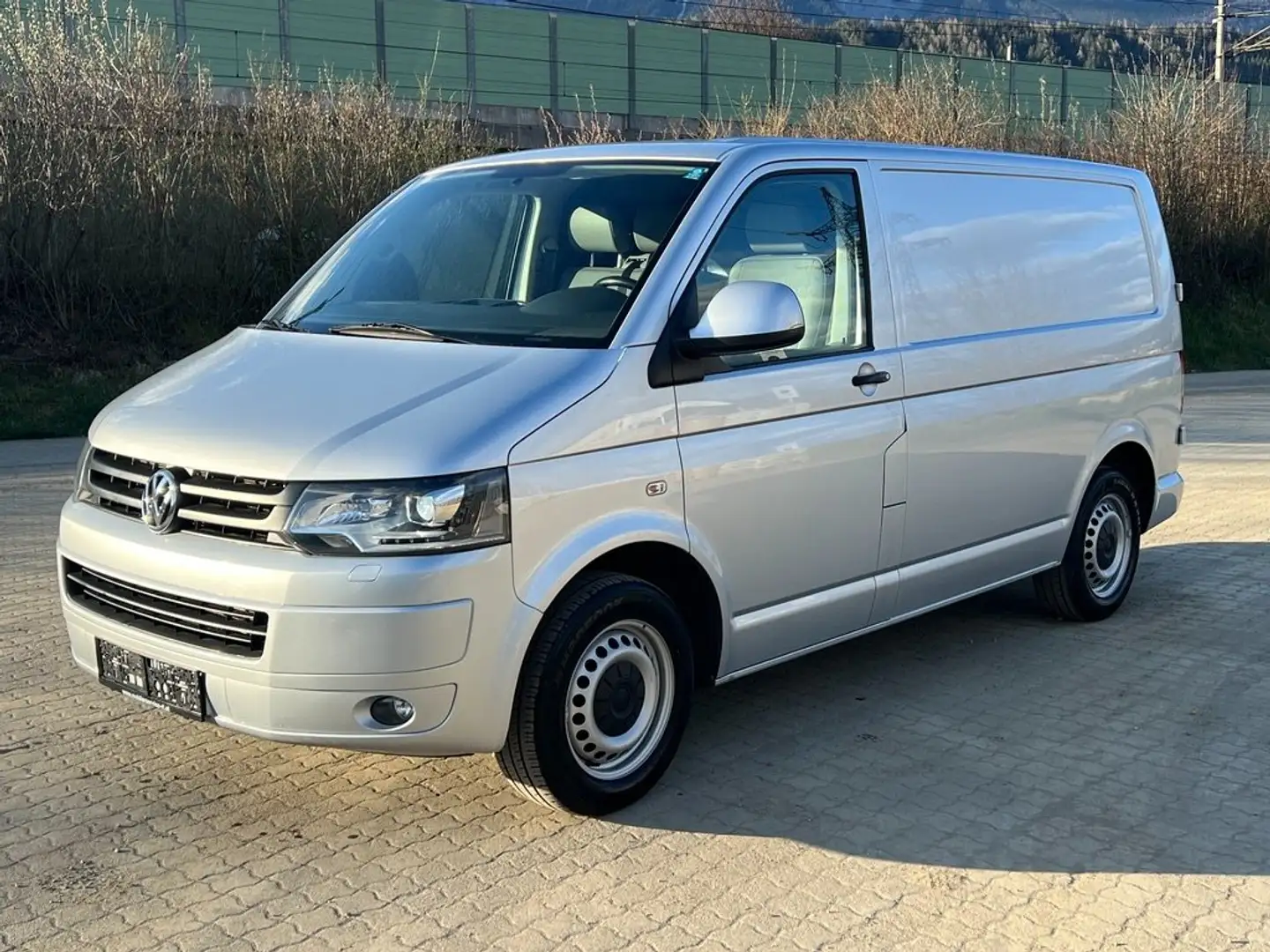 Volkswagen T5 Transporter 2.0 TDI Kasten 4Motion Automatik Xenon LED Klima Argent - 1