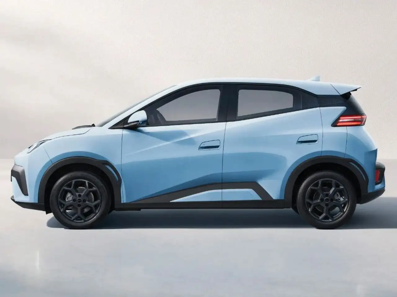 BYD DOLPHIN SURF