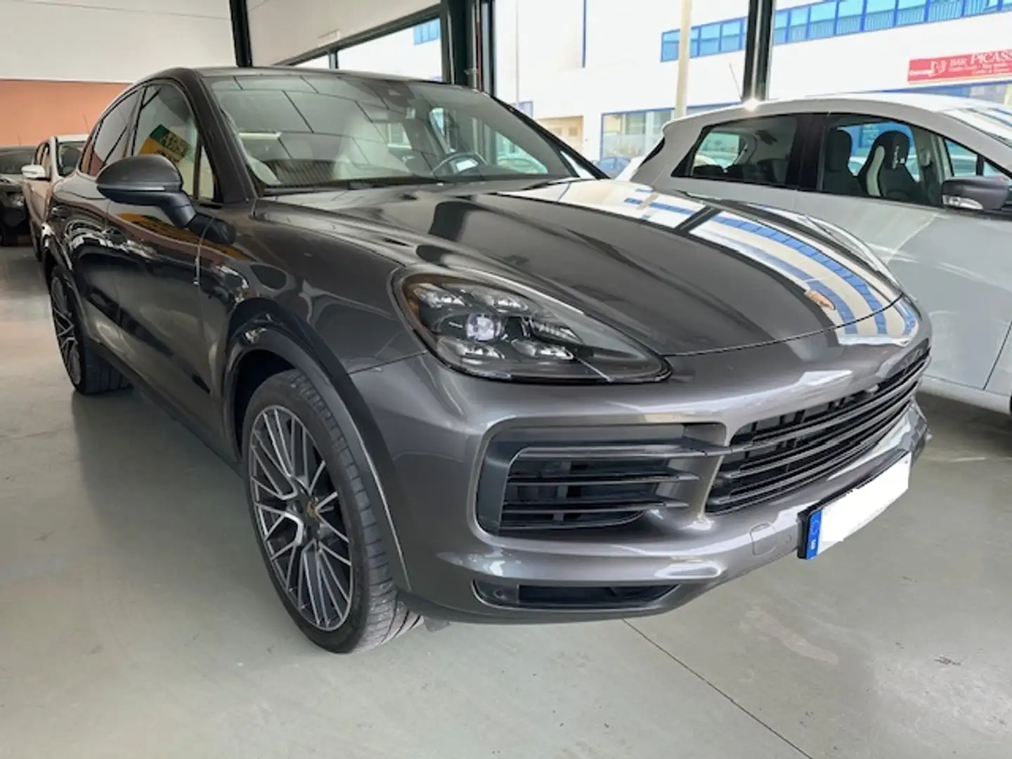 Porsche Cayenne E-Hybrid Coupé Aut. Gris - 1