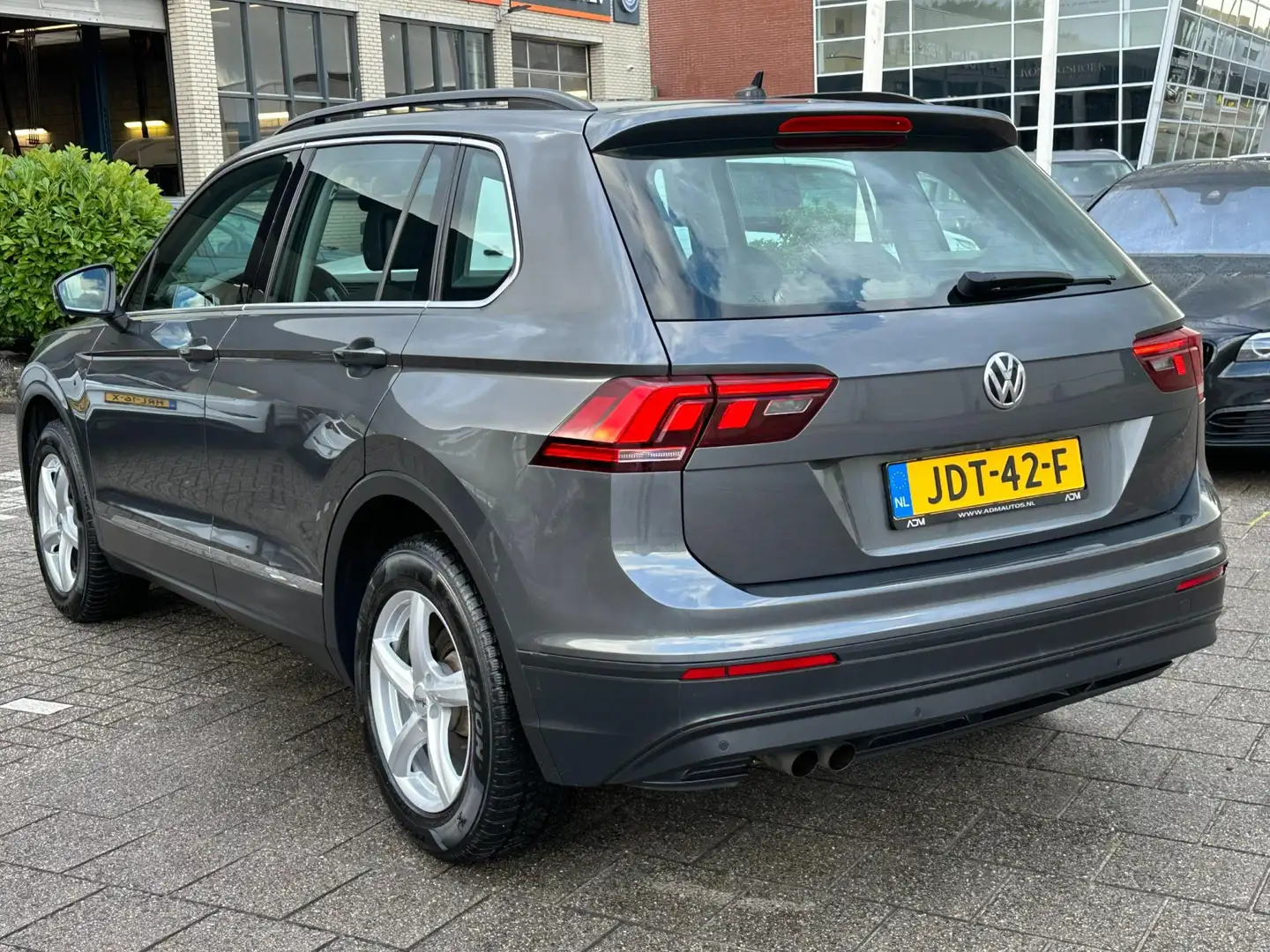 Volkswagen Tiguan 1.4 TSI 4Motion Comfortline Business l ACC Grijs - 2
