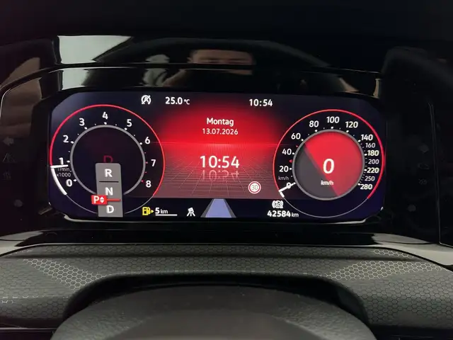 Volkswagen Golf view 17