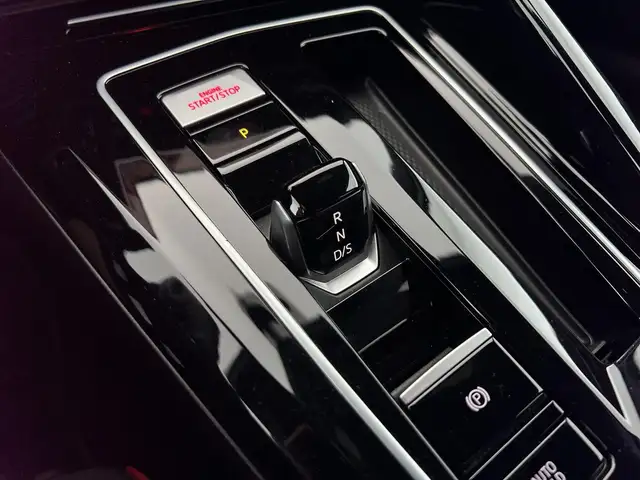 Volkswagen Golf view 13