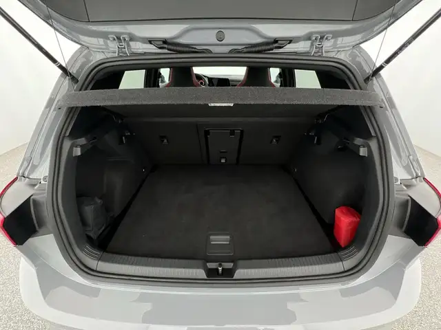 Volkswagen Golf view 19