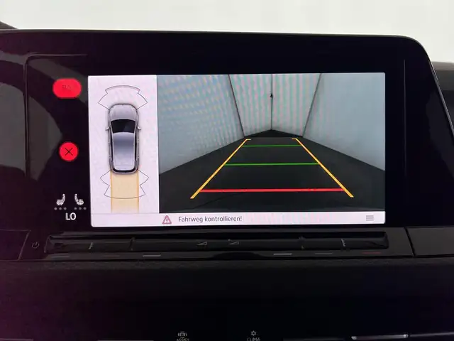Volkswagen Golf view 9