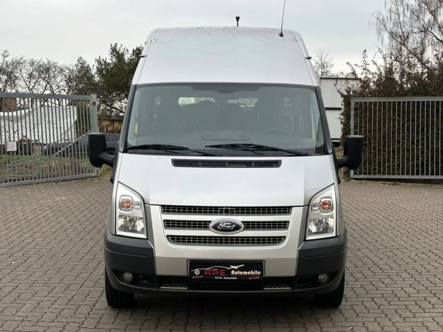 Ford Transit FT 350 HOCH 9 SITZER BEHIND-RAMPE 1 HAND Grau - 2