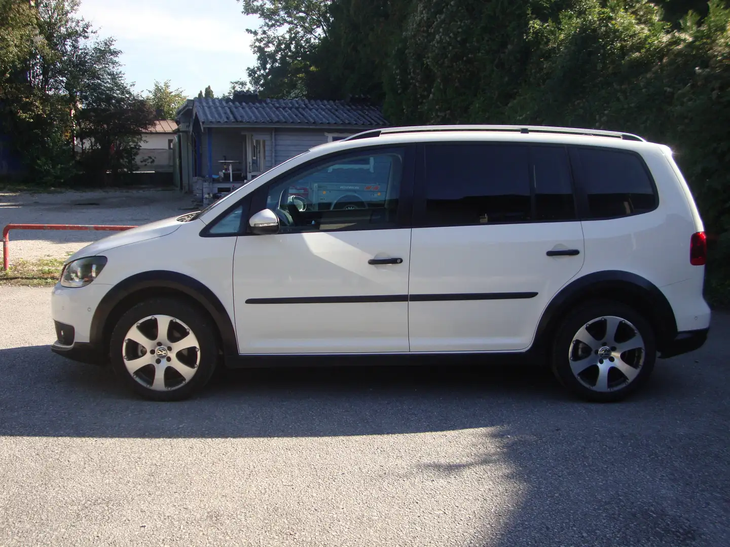 Volkswagen Touran CrossTouran Weiß - 2