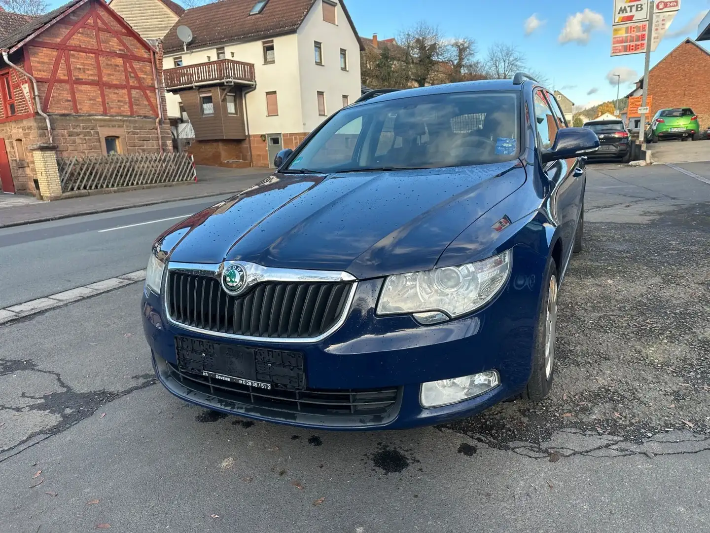 Skoda Superb Combi Comfort Blau - 1