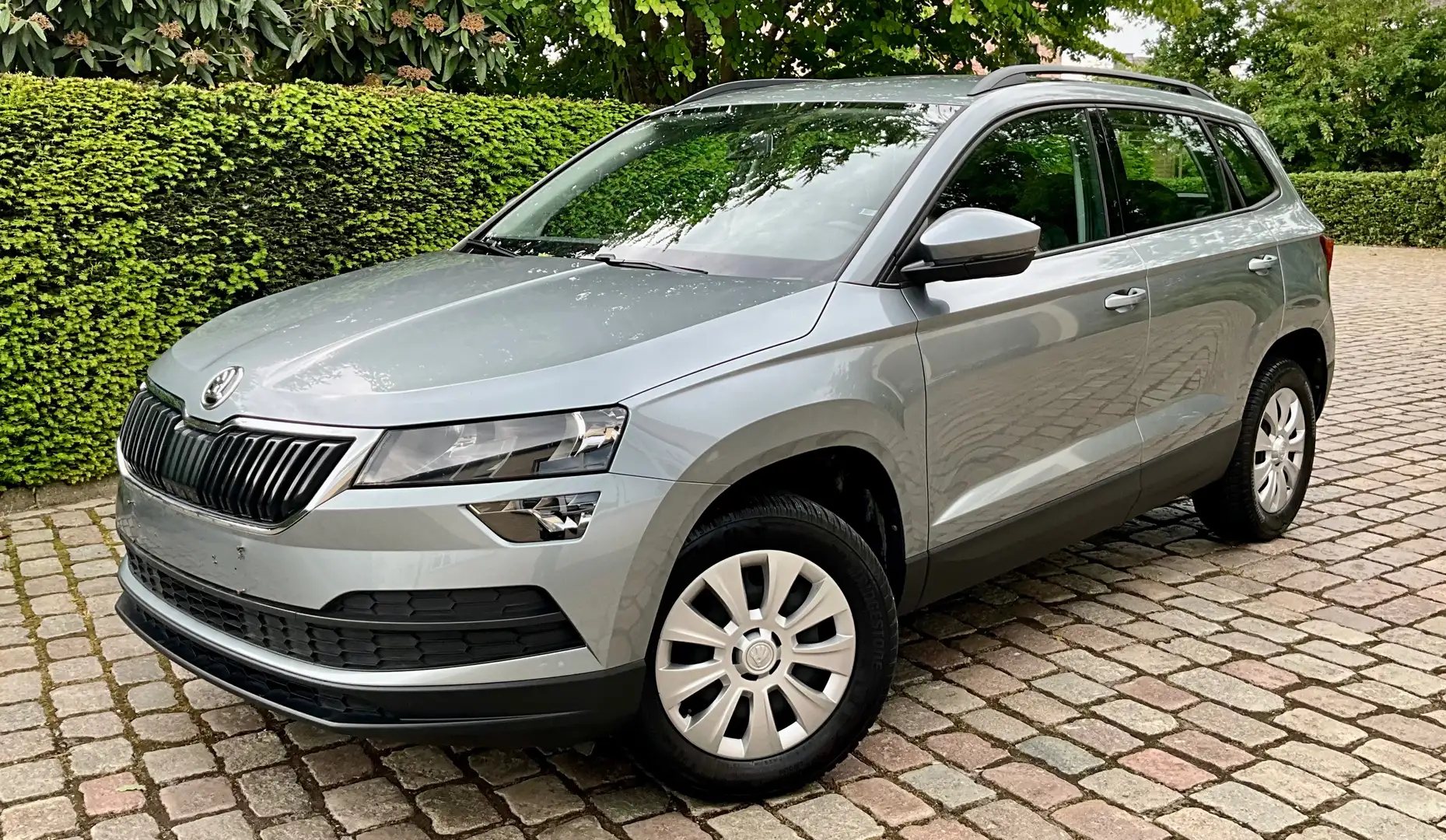 Skoda Karoq 1.0 TSI Ambition ### 73000 km ### Gris - 1