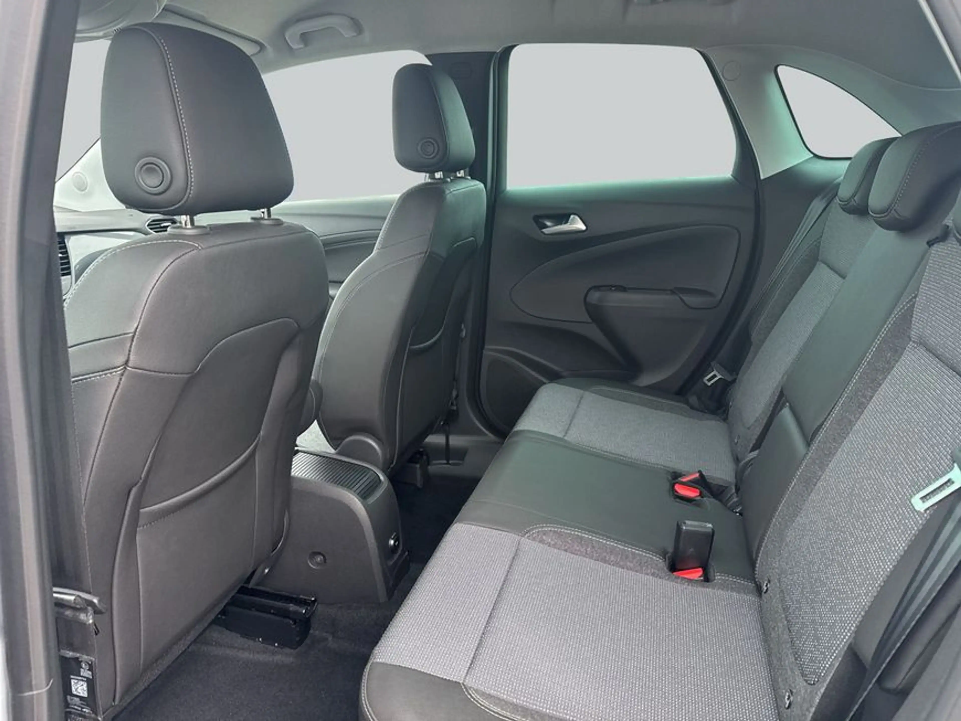 Opel Crossland Crossland 1.2 Elegance Paket — photo 11