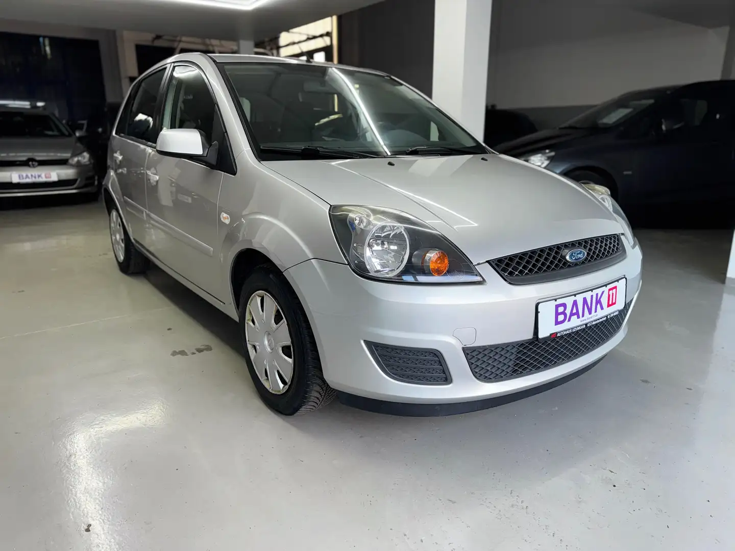 Ford Fiesta Style Silber - 2