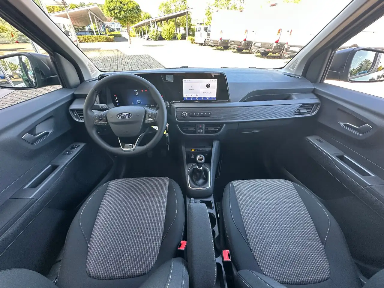 Ford Tourneo Courier 2026 — фото 15