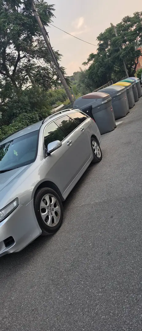 Honda Accord Accord Tourer 2.2i-CTDi Executive E. Esp. Executive Edición Especial Plateado - 1