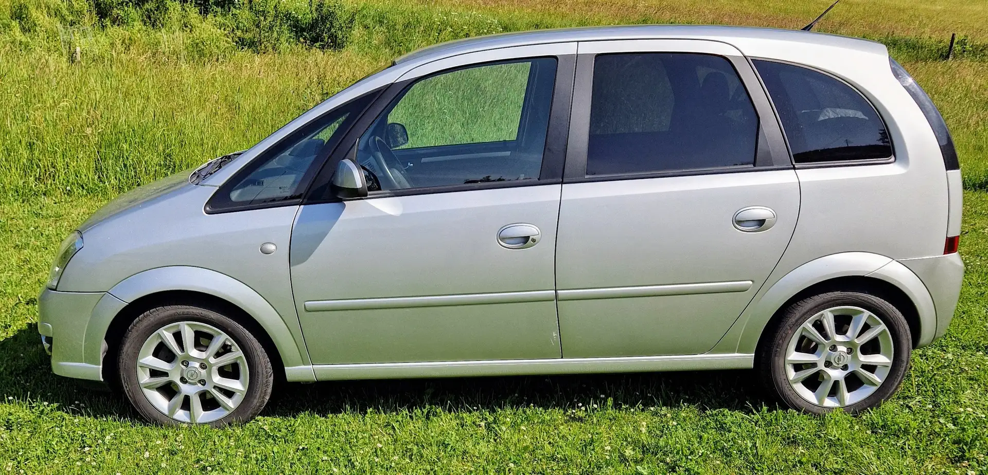 Opel Meriva Meriva 1.6 16V Twinport Innovation Silber - 1