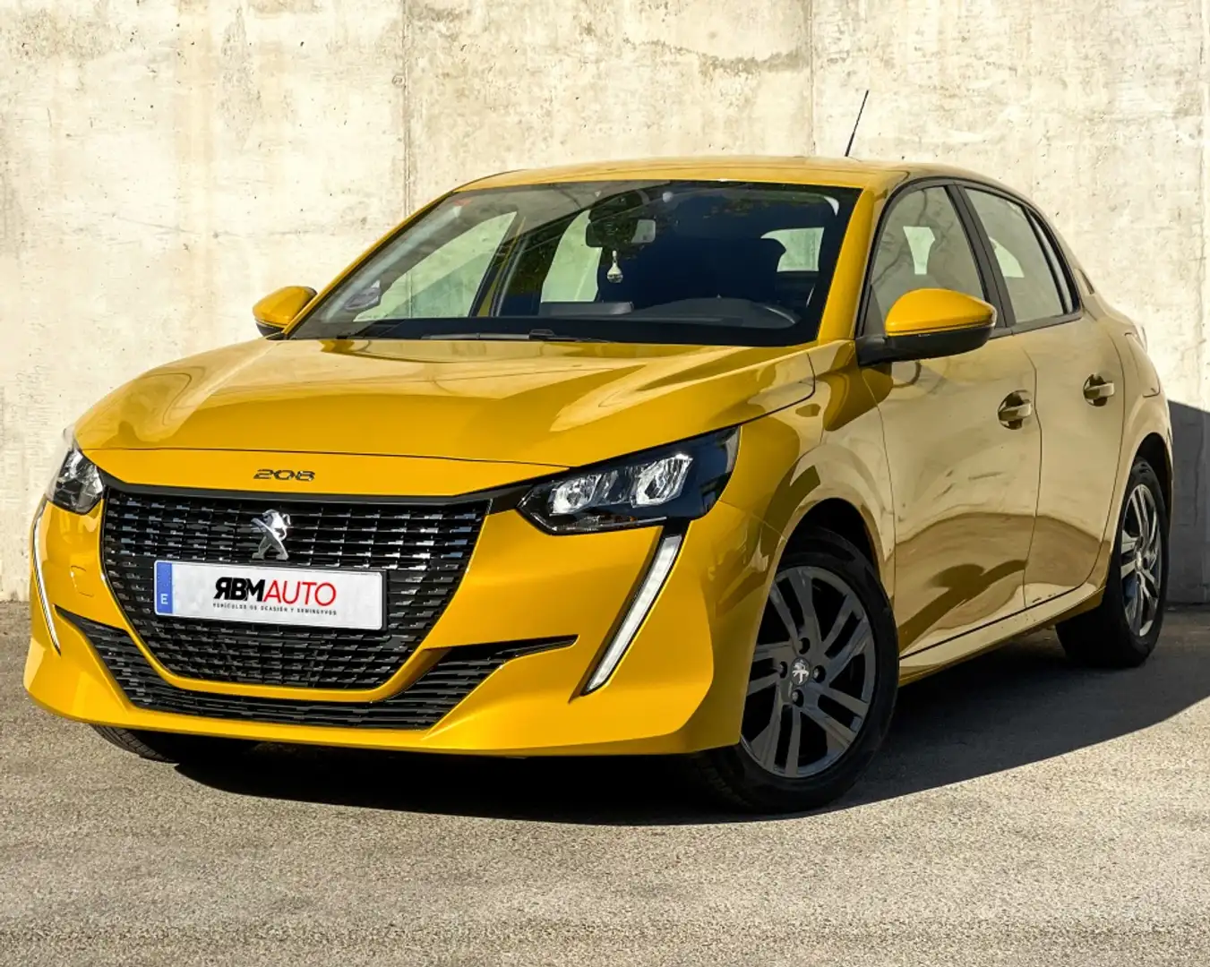 Peugeot 208 1.2 Puretech S&S Allure Pack 100 Amarillo - 2