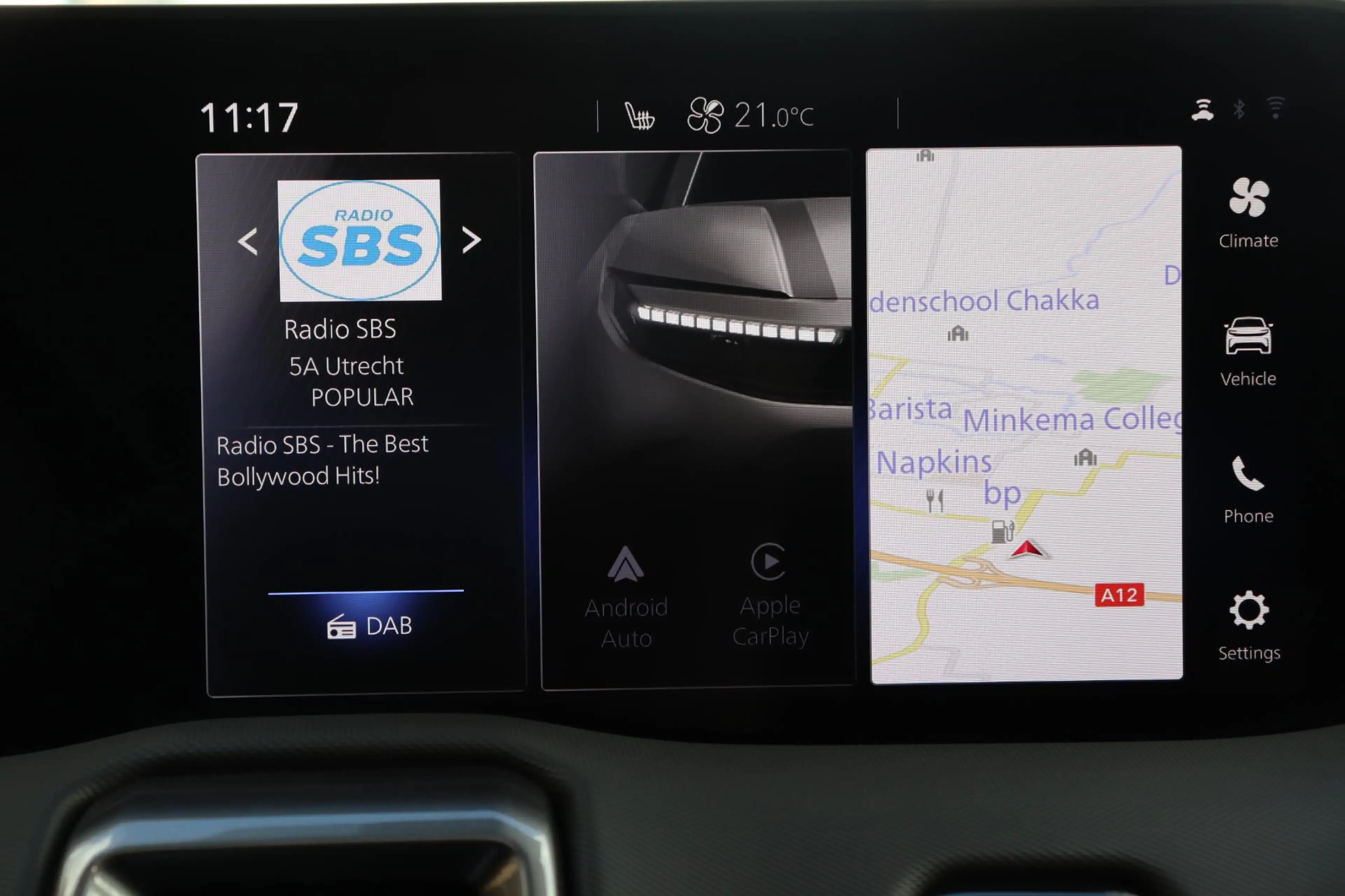 Toyota Urban Cruiser Executive 61 kWh , Nieuw en snel leverbaar (septem — photo 8