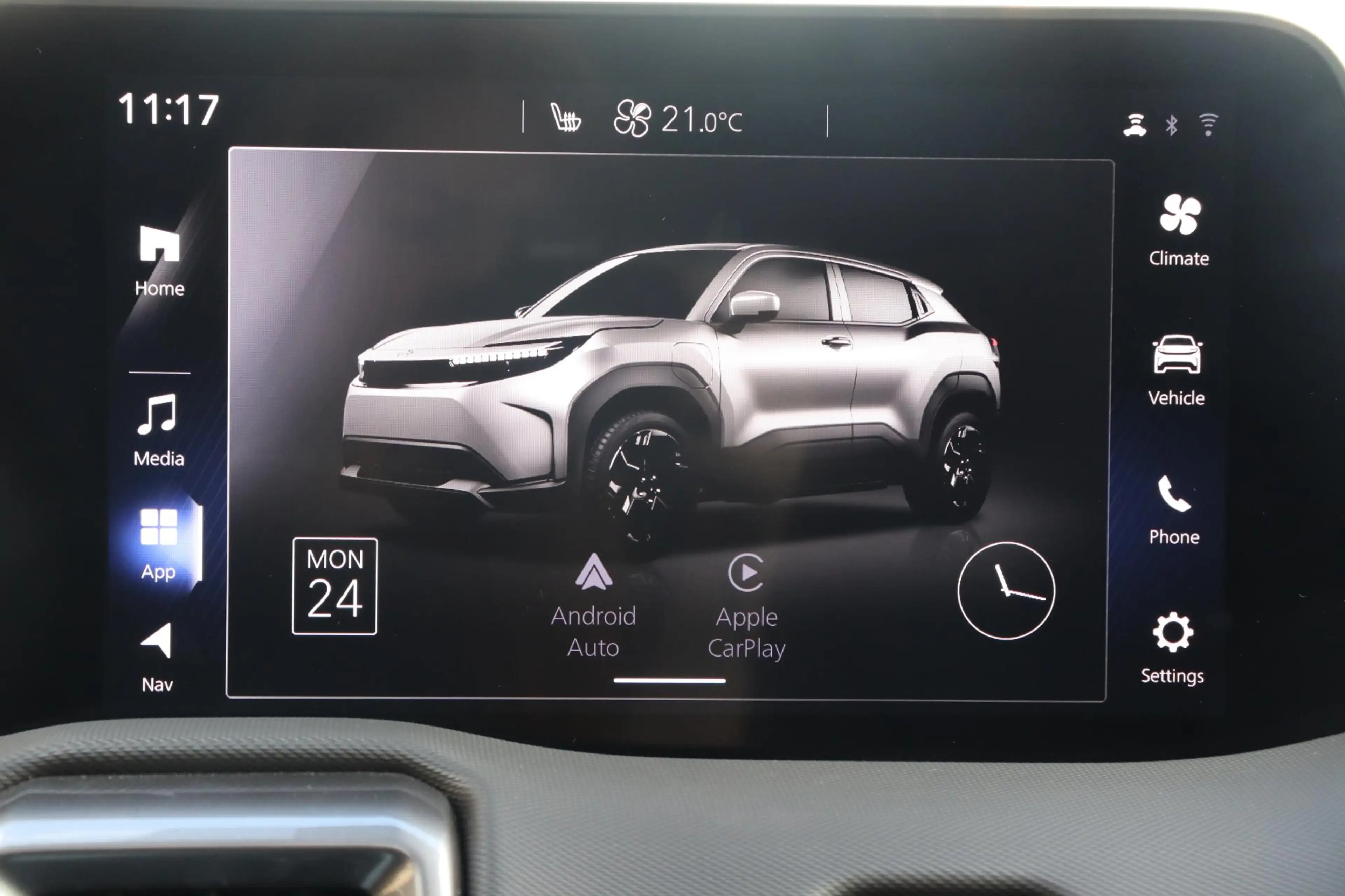 Toyota Urban Cruiser Executive 61 kWh , Nieuw en snel leverbaar (septem — photo 10