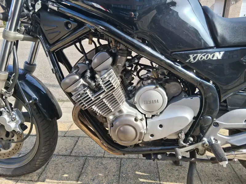 Yamaha XJ 600 - foto 3