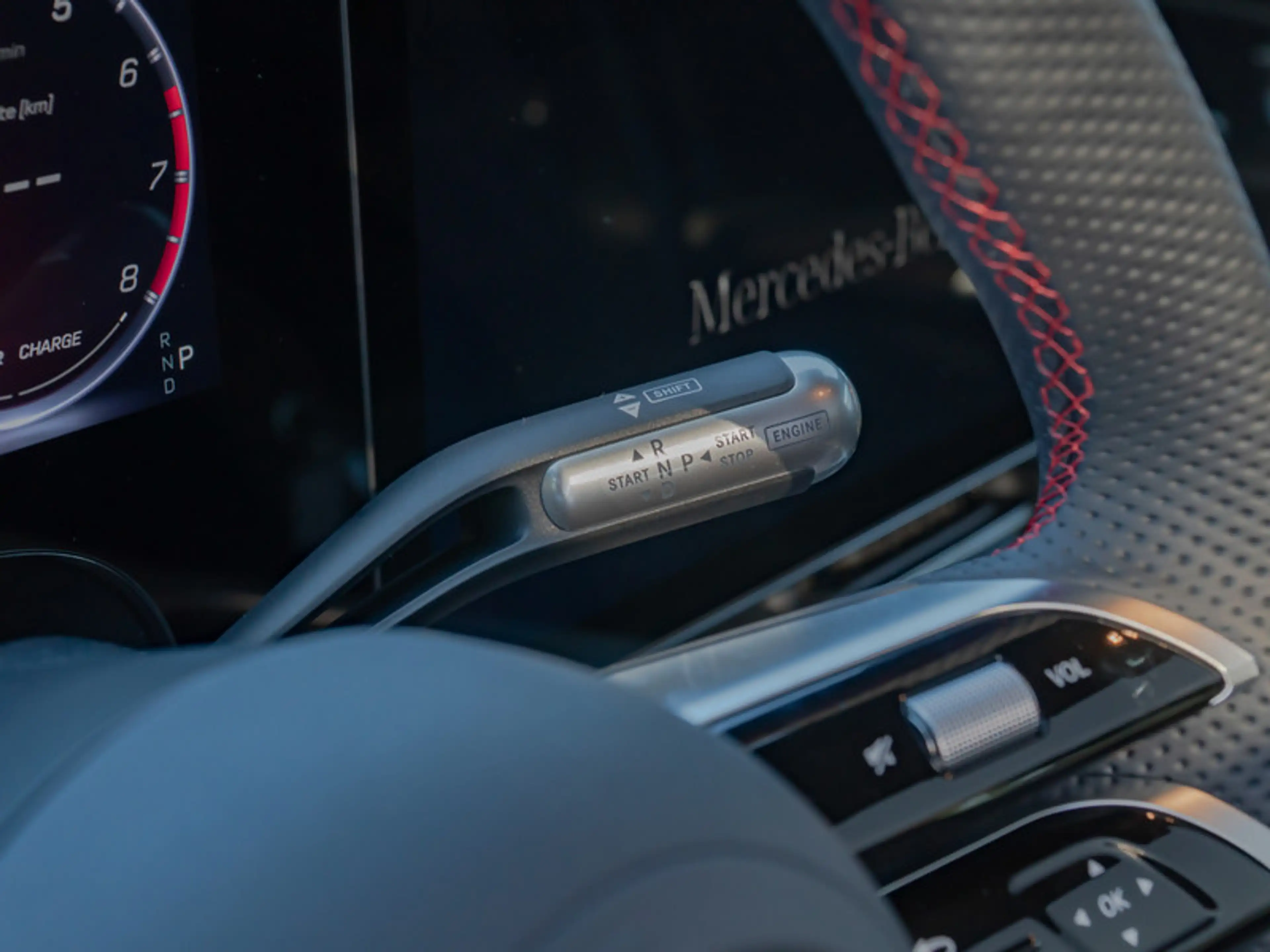 Mercedes-Benz CLA 200 4M AMG-Sport/Super/Pano/AHK/Memo/Night — photo 13