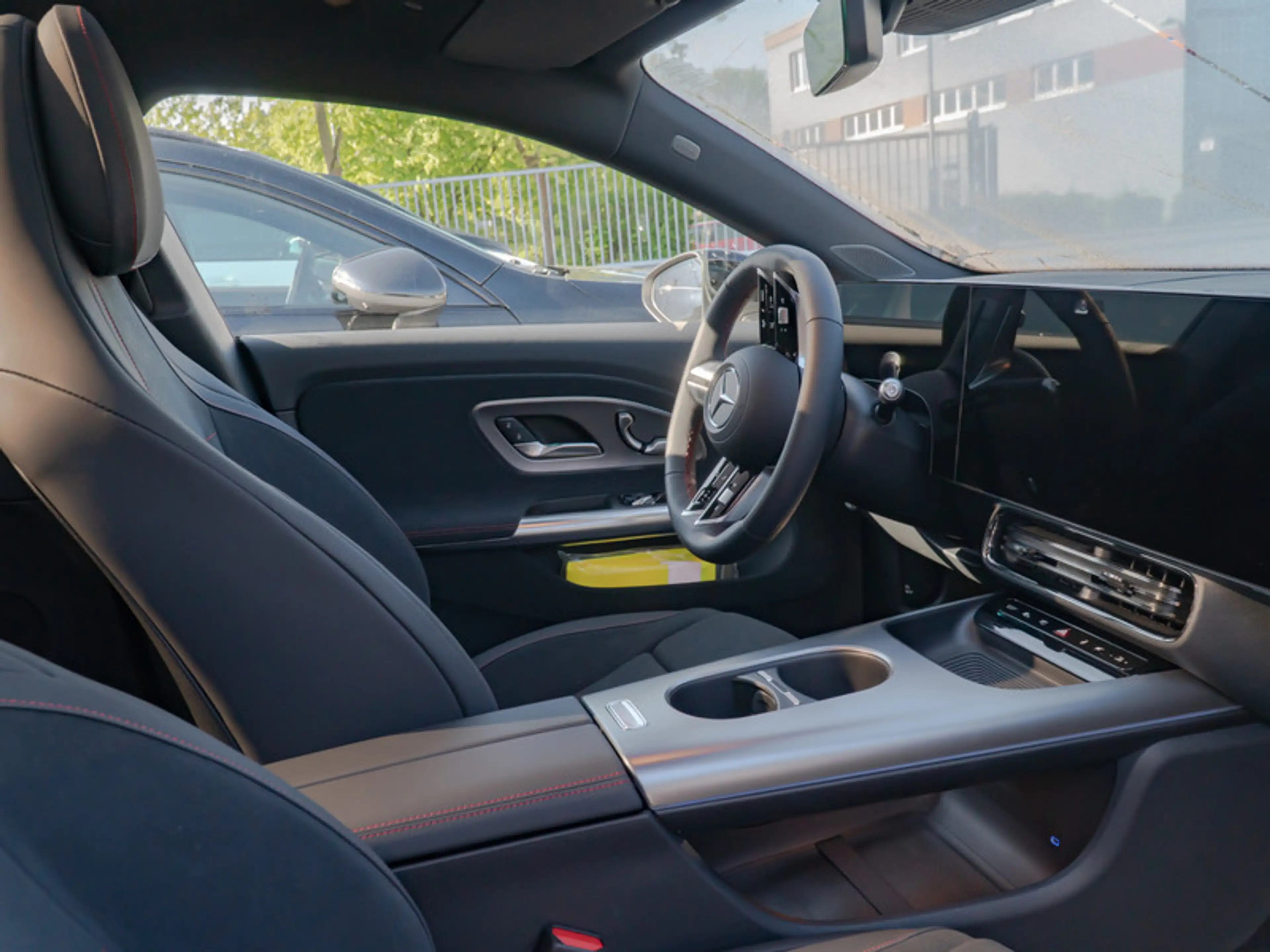 Mercedes-Benz CLA 200 4M AMG-Sport/Super/Pano/AHK/Memo/Night — photo 9