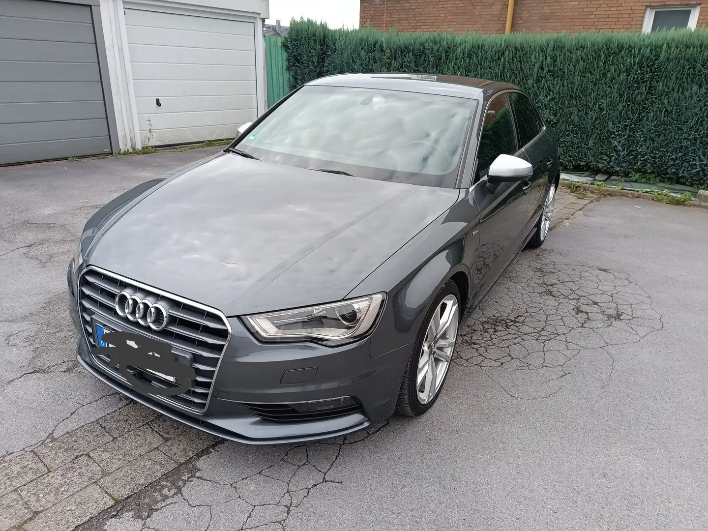 Audi A3 2.0 TDI Limousine S tronic line Sportpaket Grau - 1
