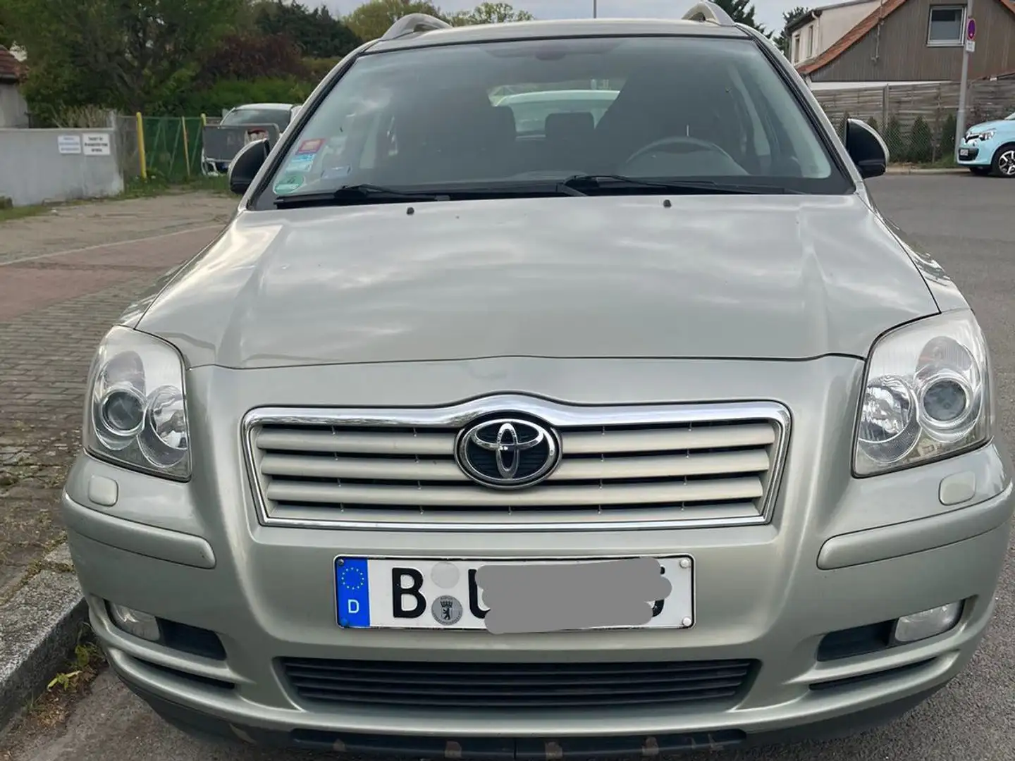 Used Toyota Avensis 