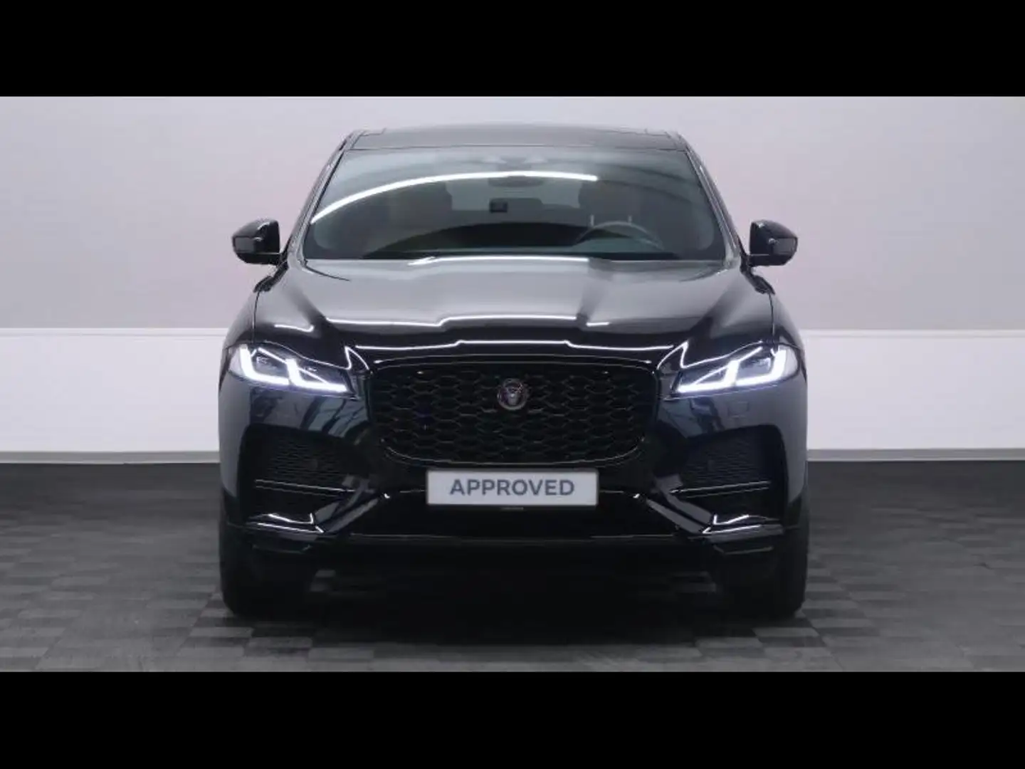 Jaguar F-Pace P400e SE Schwarz - 2