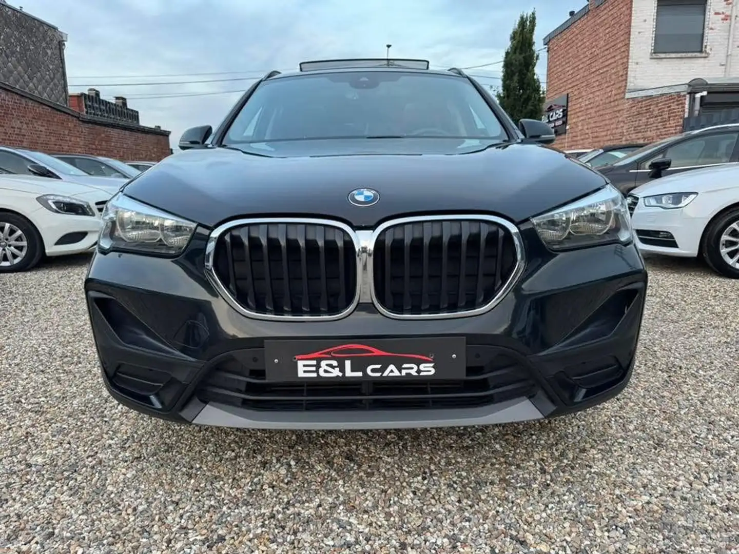 BMW X1 1.5 dA sDrive16 **12 mois de garantie** Noir - 2