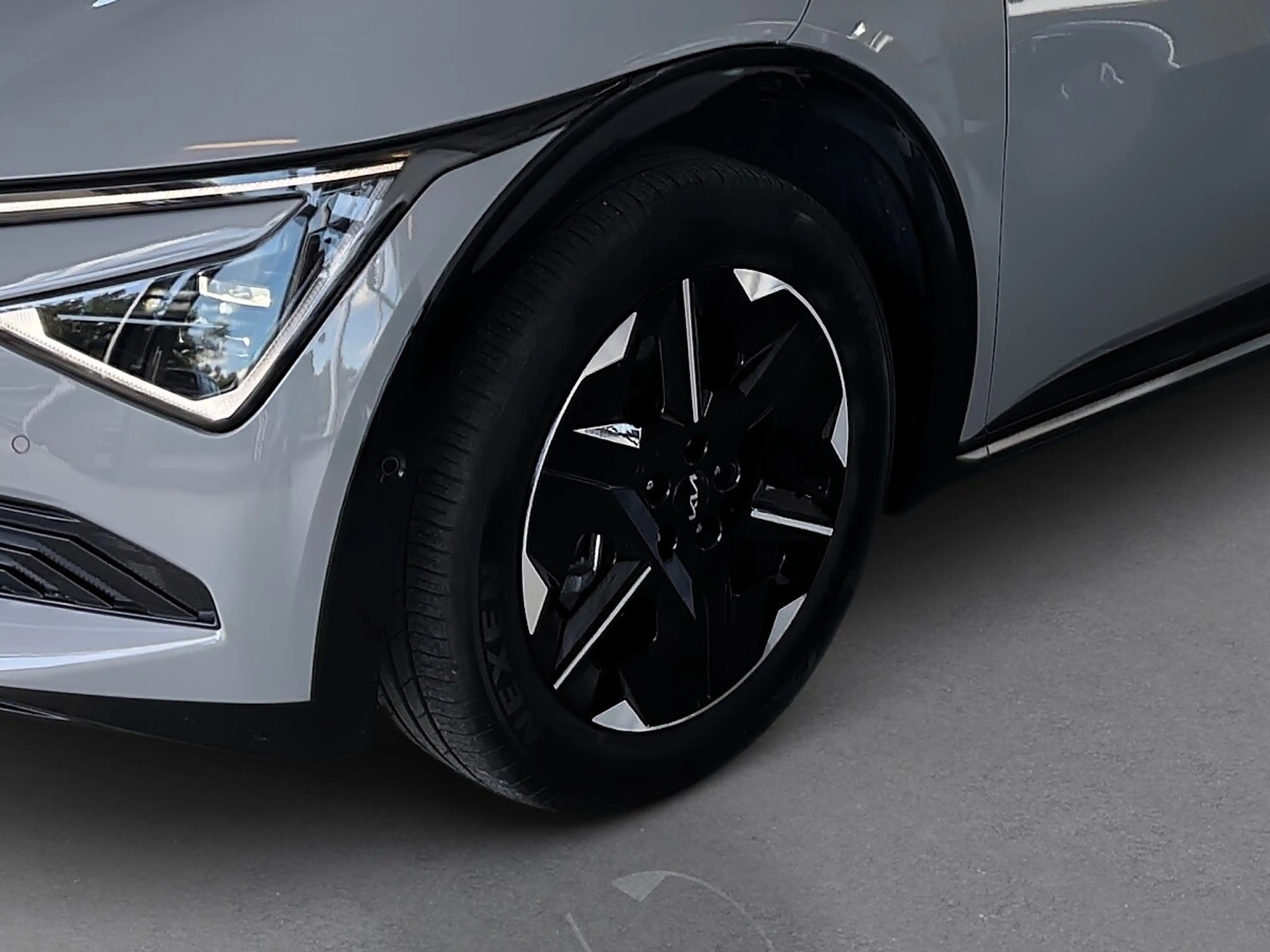 Kia EV6 RWD Air Plus — photo 8